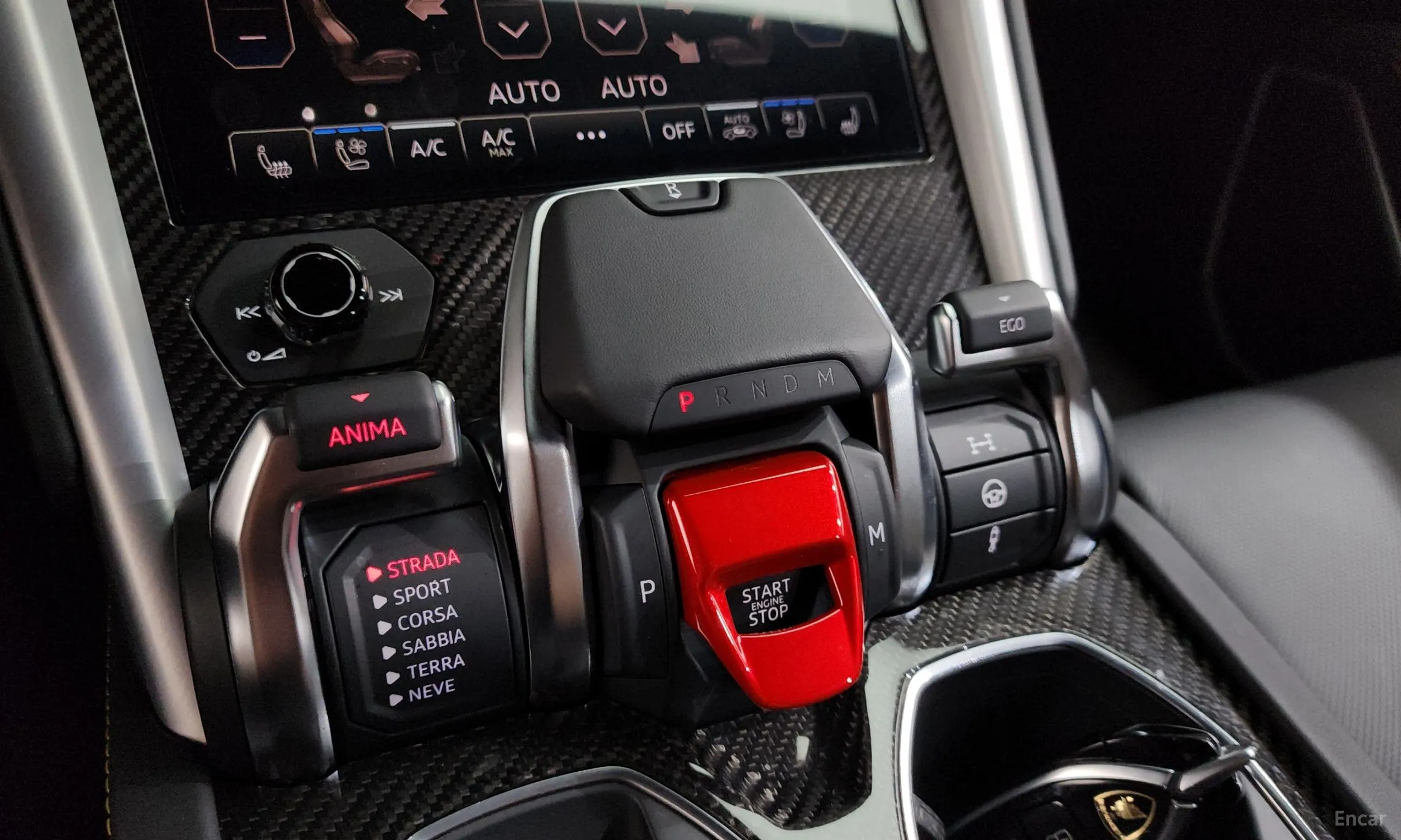 Lamborghini Urus превью 9