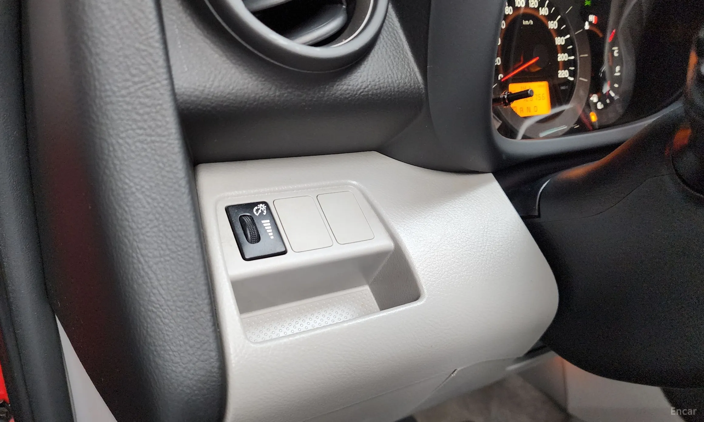 Toyota RAV4 превью 16