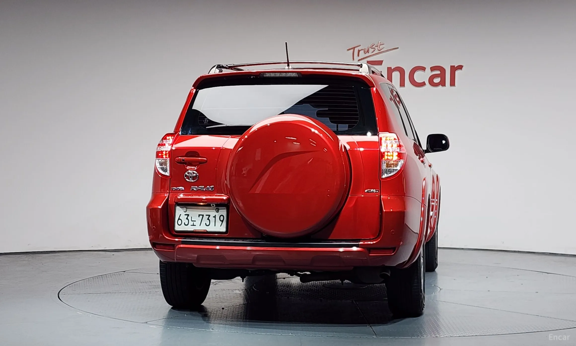 Toyota RAV4 превью 4