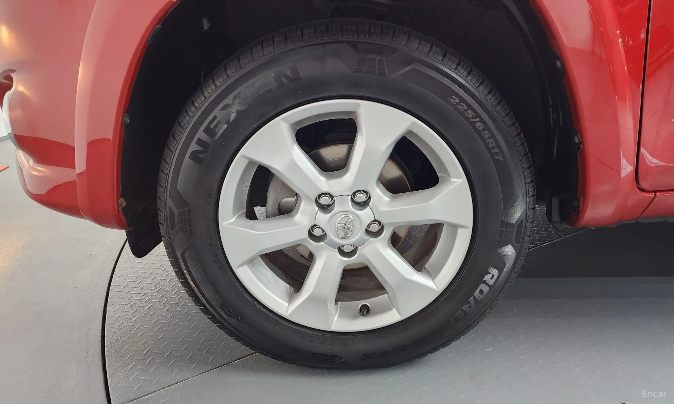 Toyota RAV4 превью 5