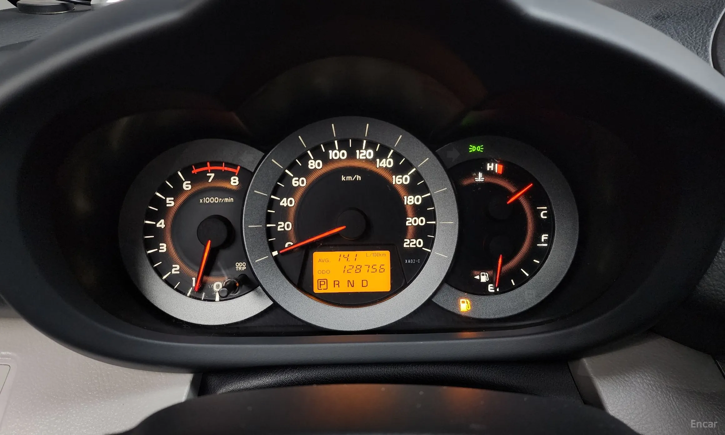Toyota RAV4 превью 8