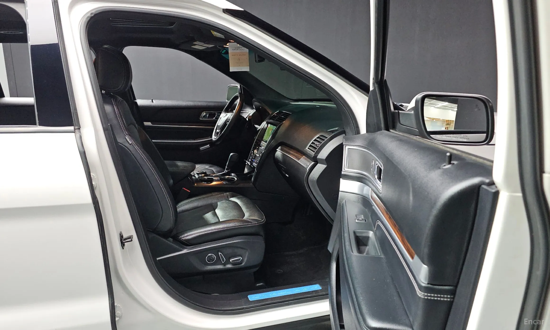 Ford Explorer превью 18
