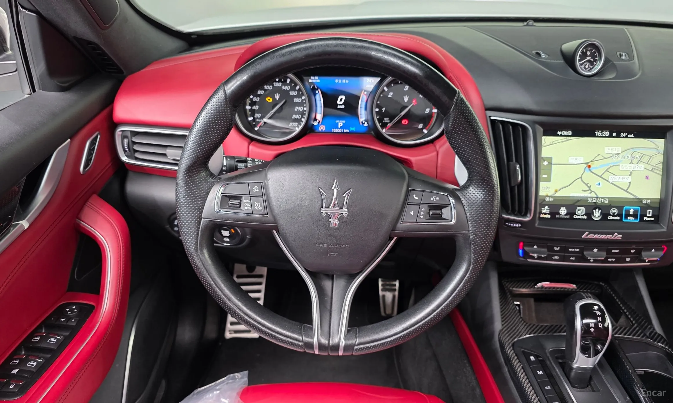 Maserati Levante превью 13