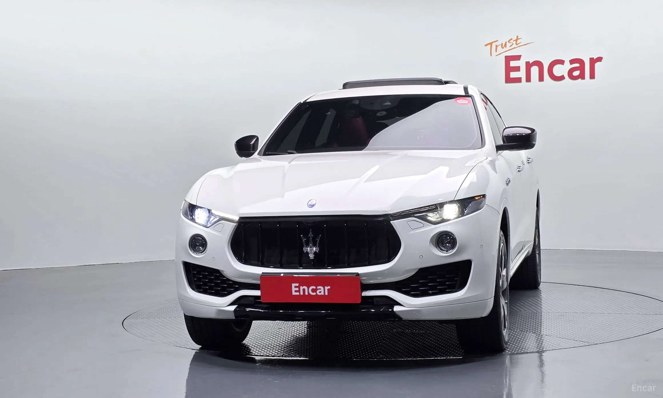 Maserati Levante превью 3