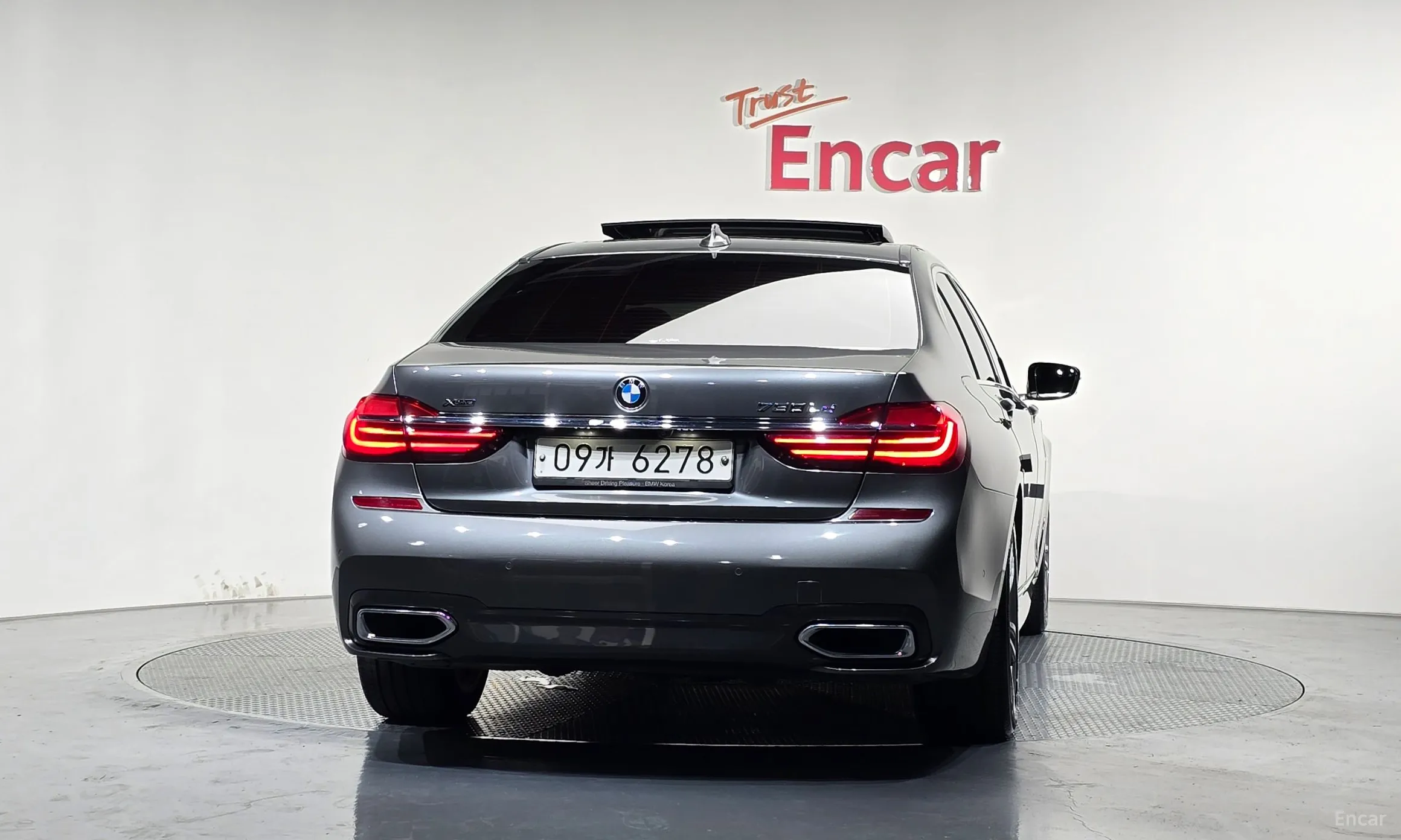 BMW 7 Series (G11) превью 4
