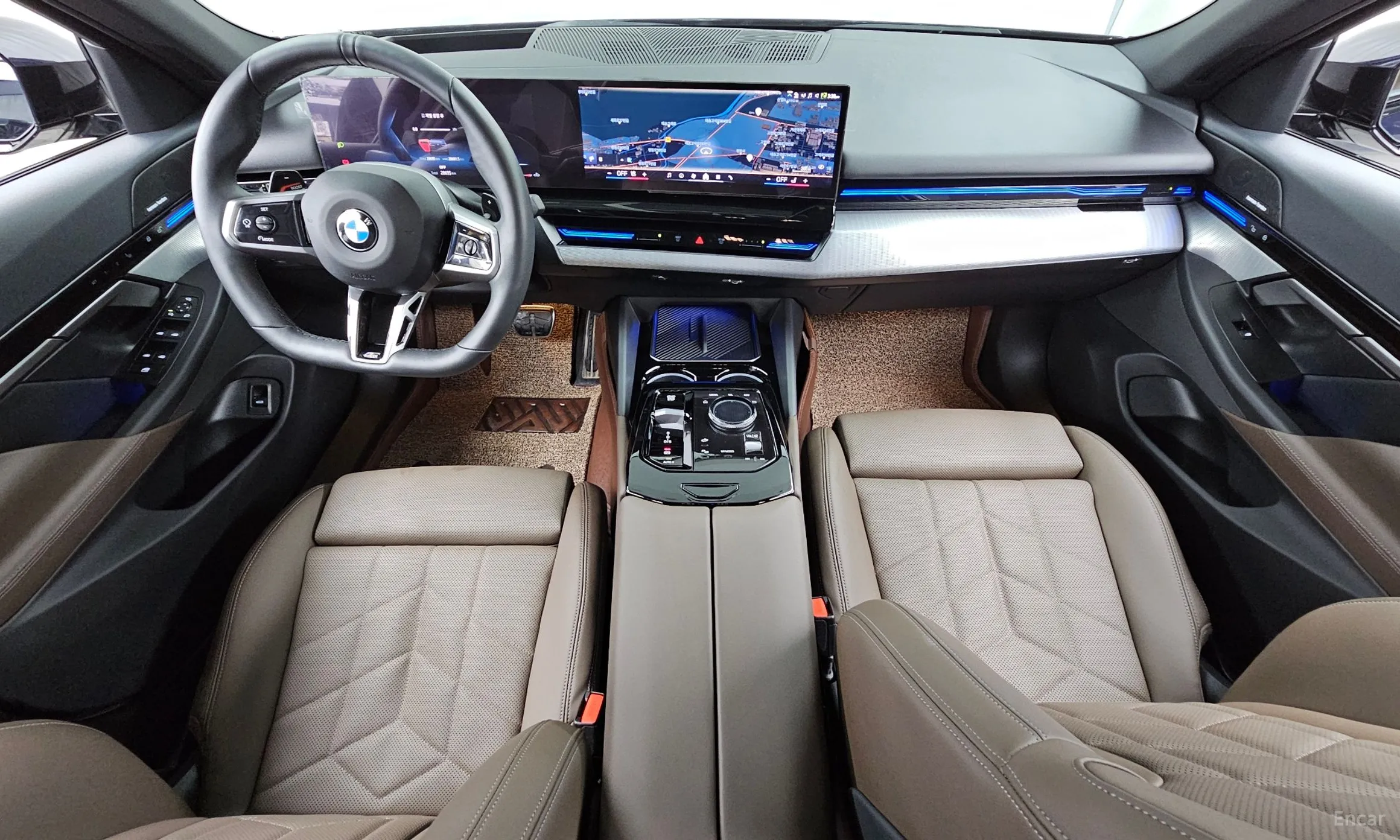 BMW 5 Series (G60) превью 7
