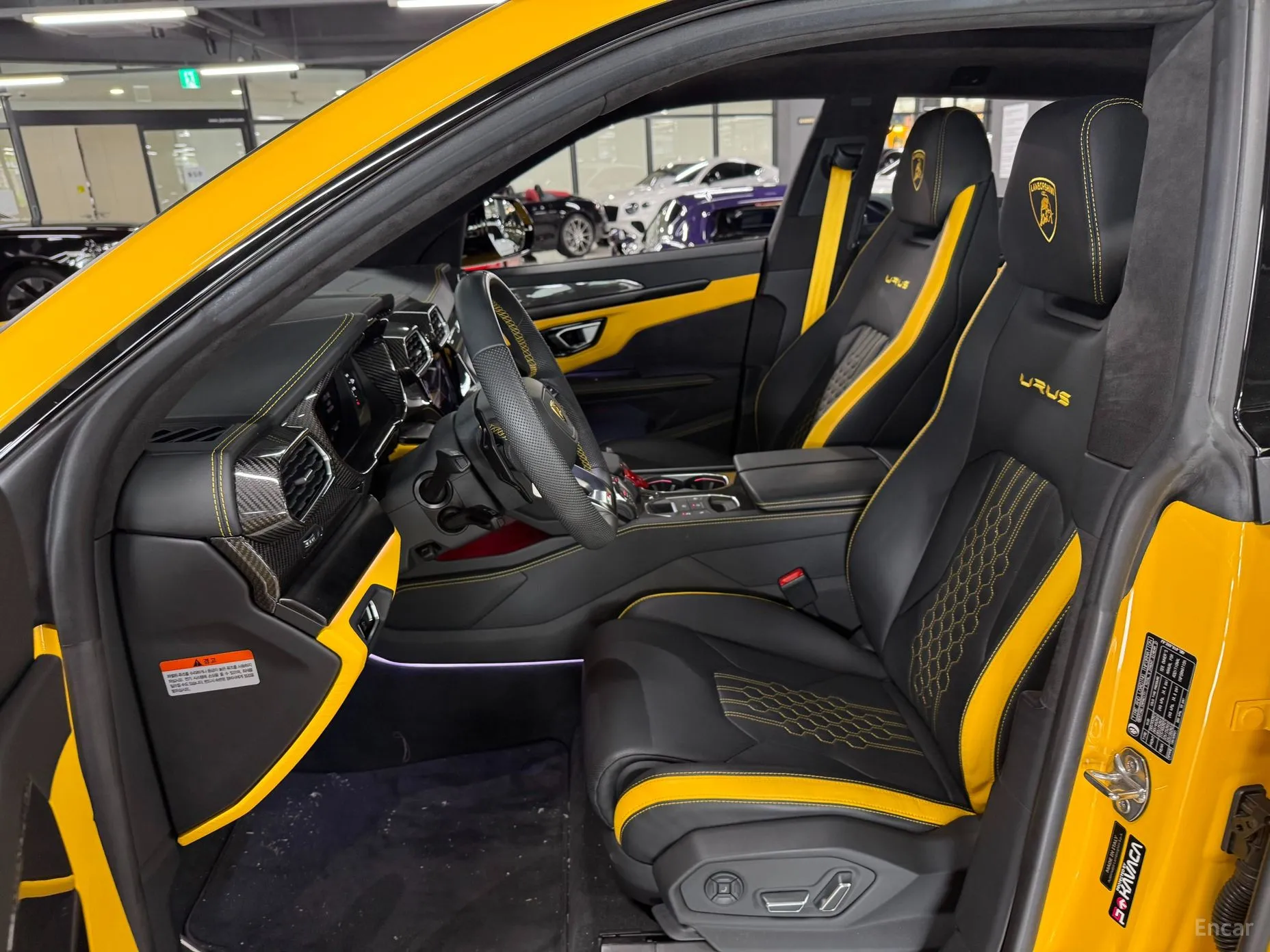 Lamborghini Urus превью 10