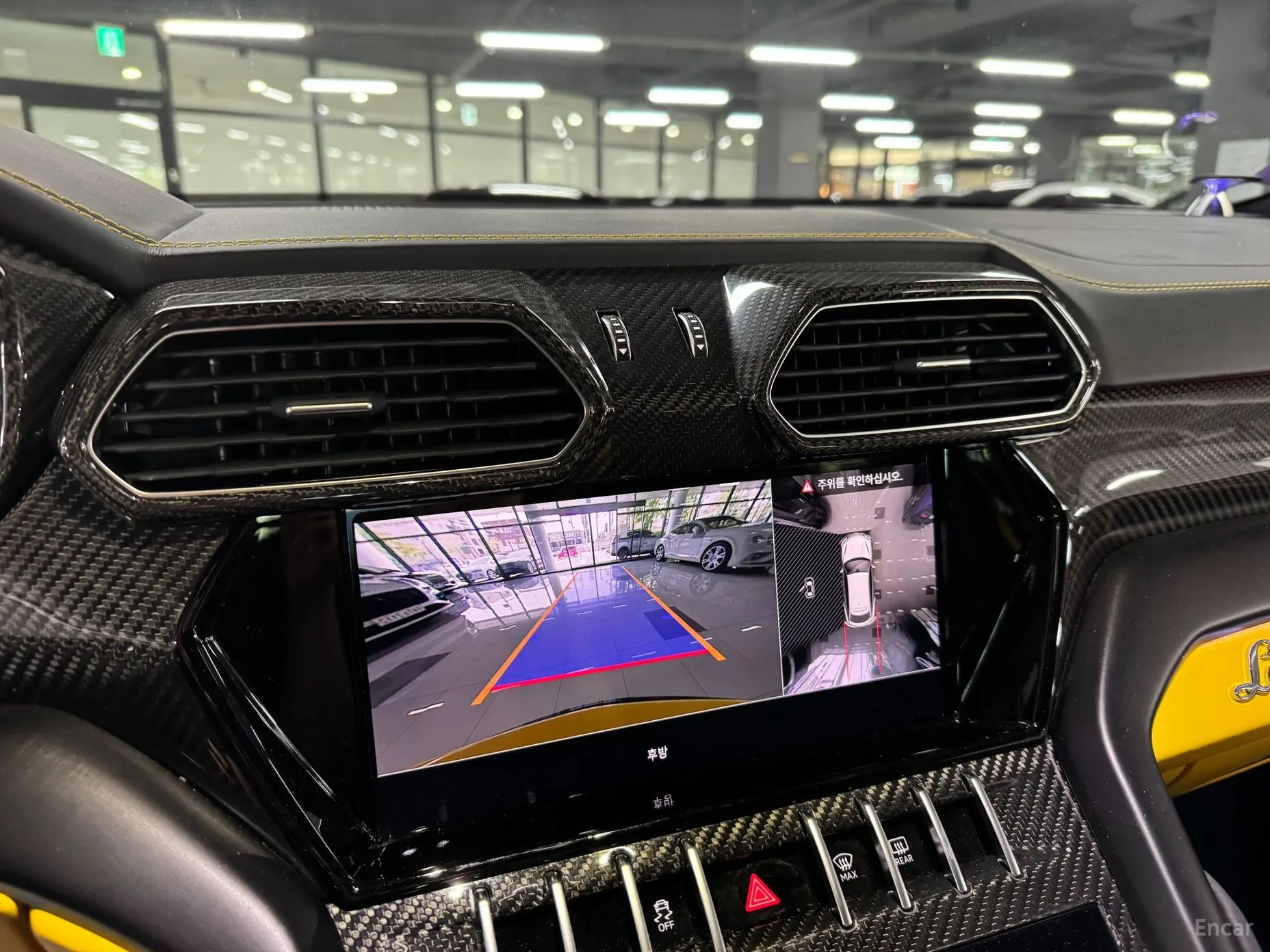 Lamborghini Urus превью 16