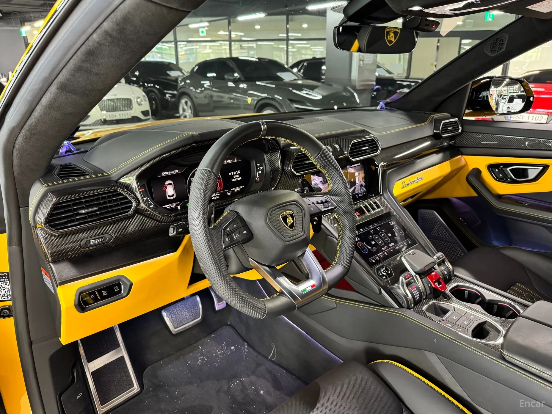 Lamborghini Urus превью 9