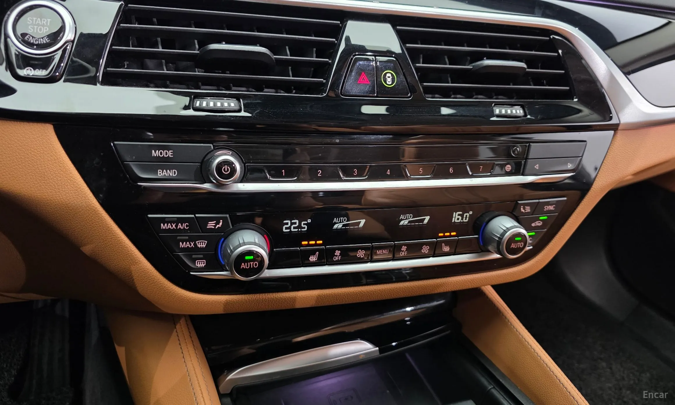 BMW 5 Series (G30) превью 17