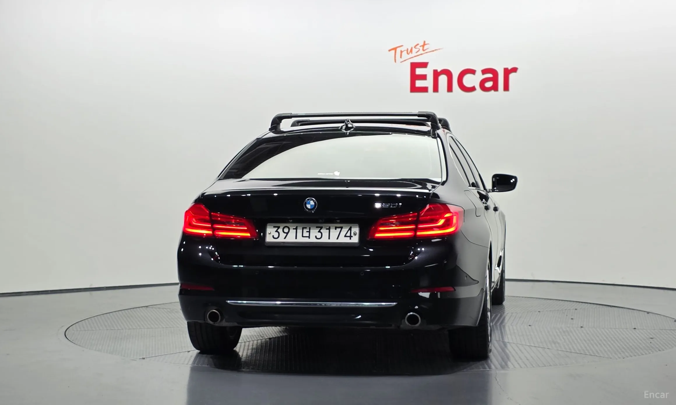 BMW 5 Series (G30) превью 4
