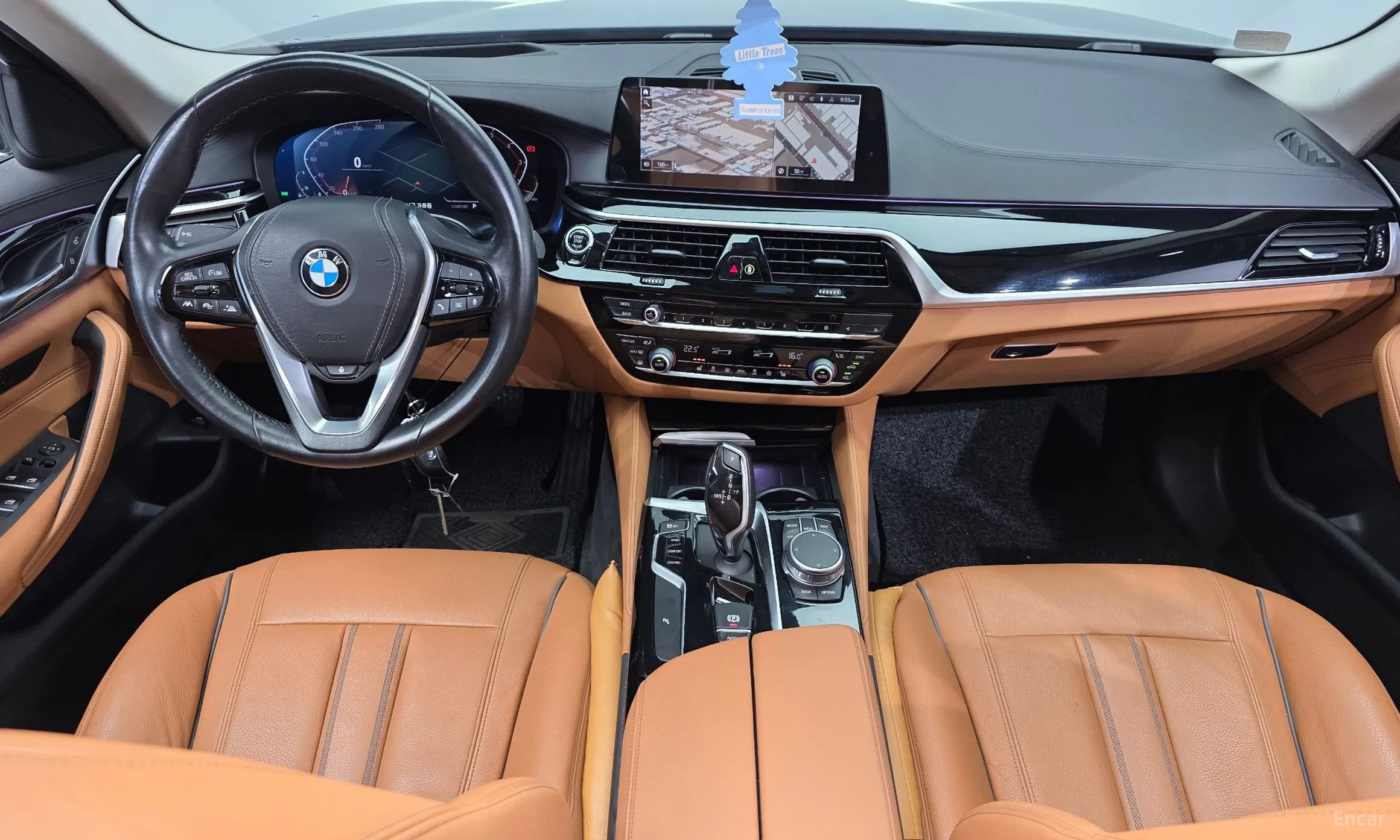BMW 5 Series (G30) превью 7