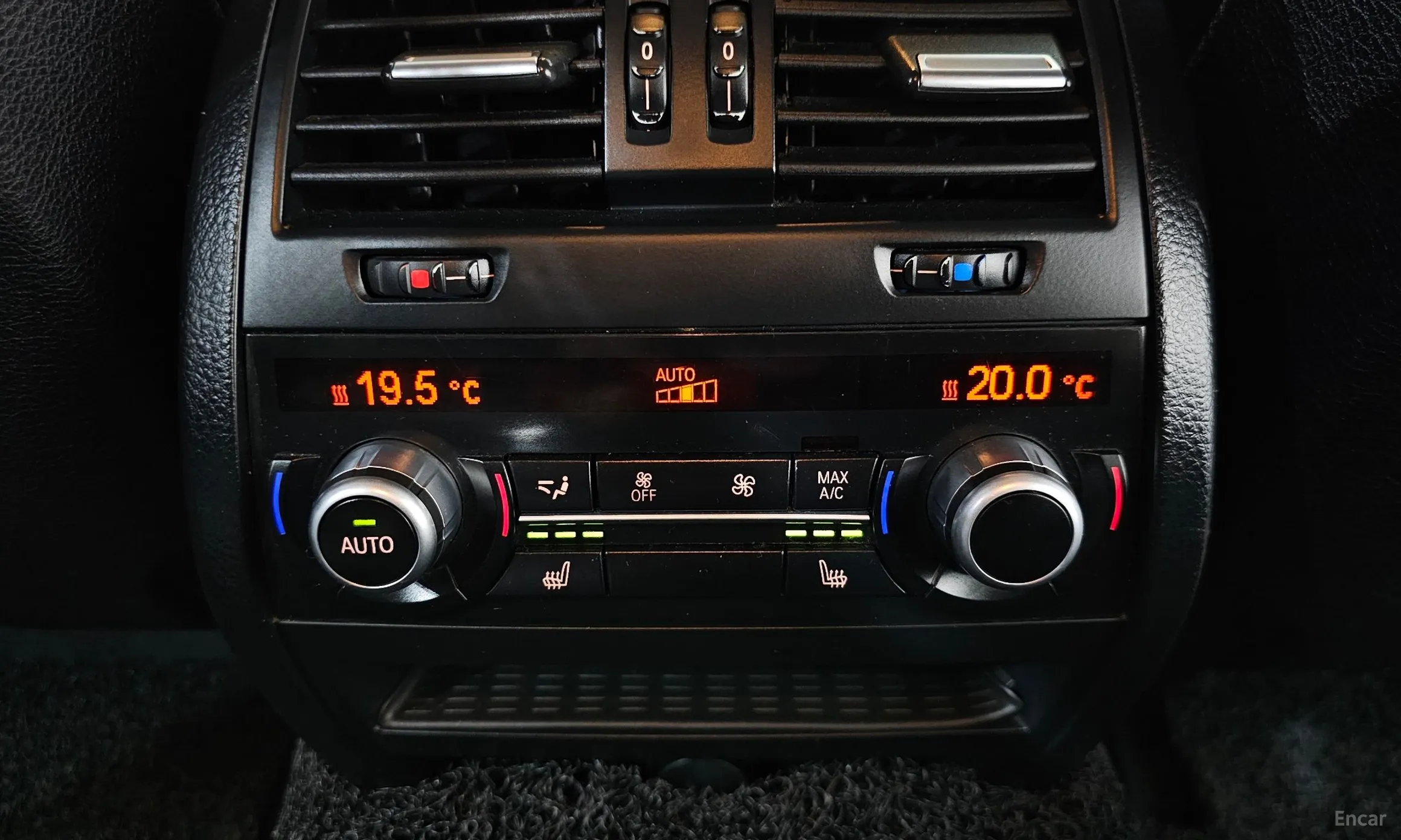 BMW 5 Series (F10) превью 18