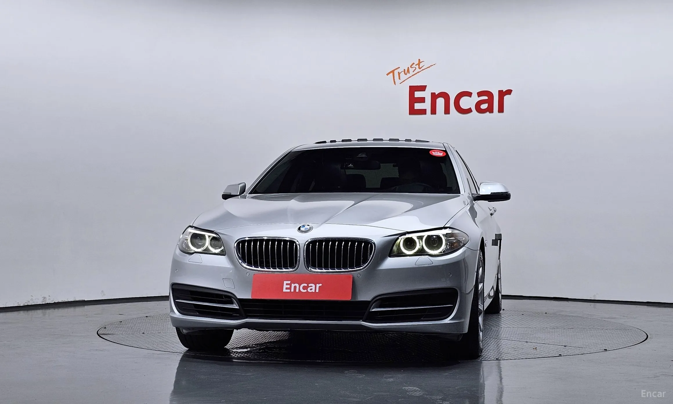 BMW 5 Series (F10) превью 3
