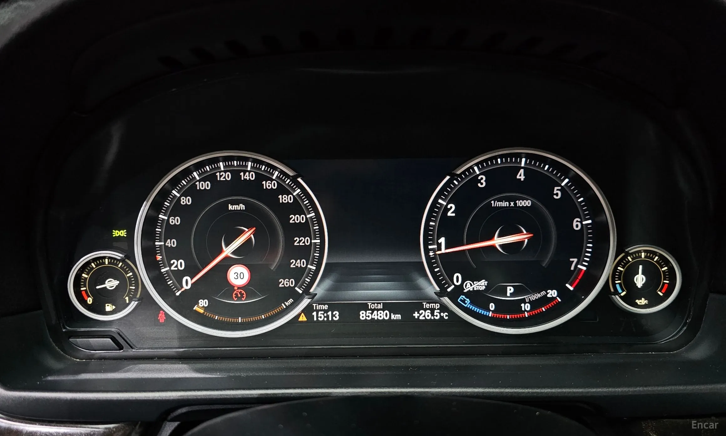 BMW 5 Series (F10) превью 8
