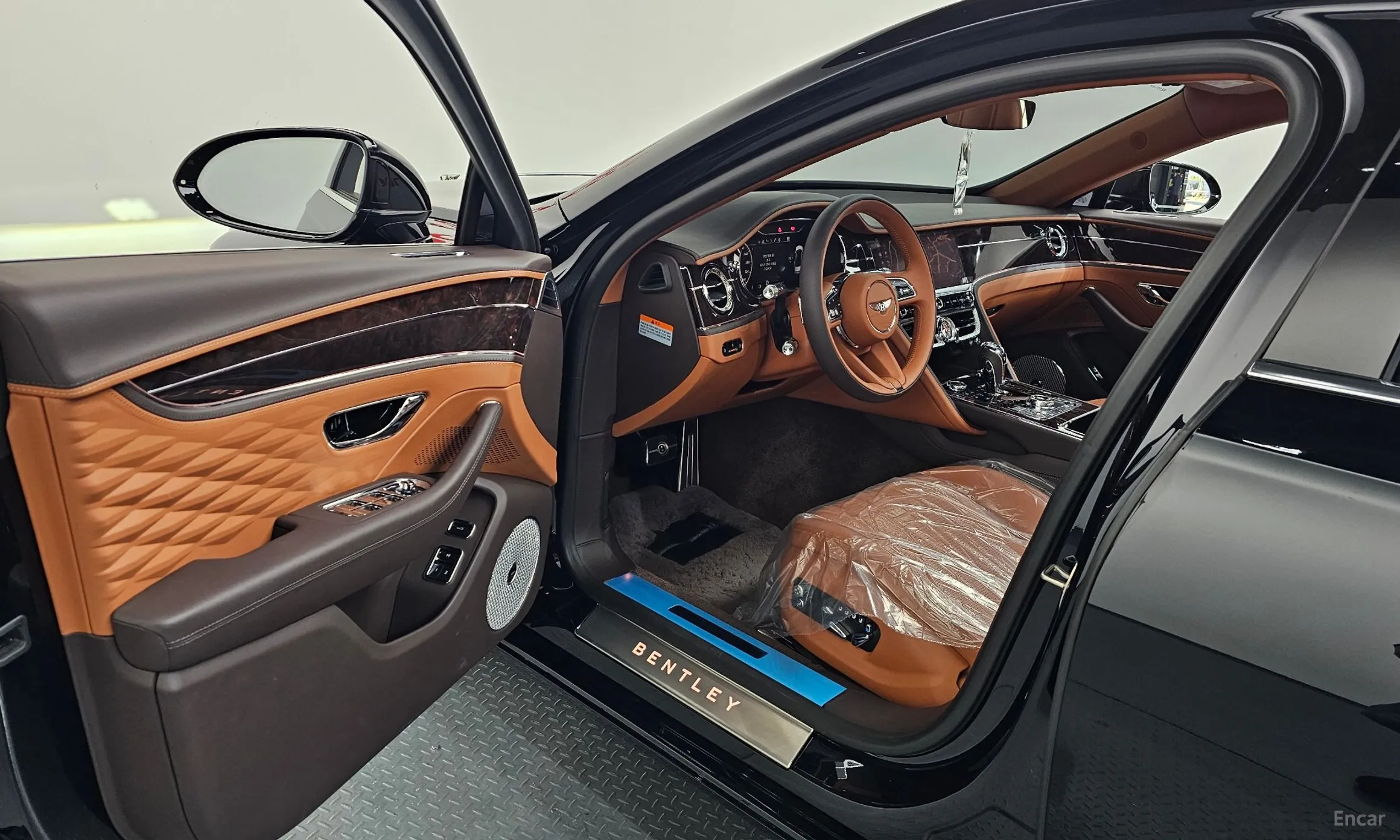 Bentley Flying Spur 3rd Generation превью 10