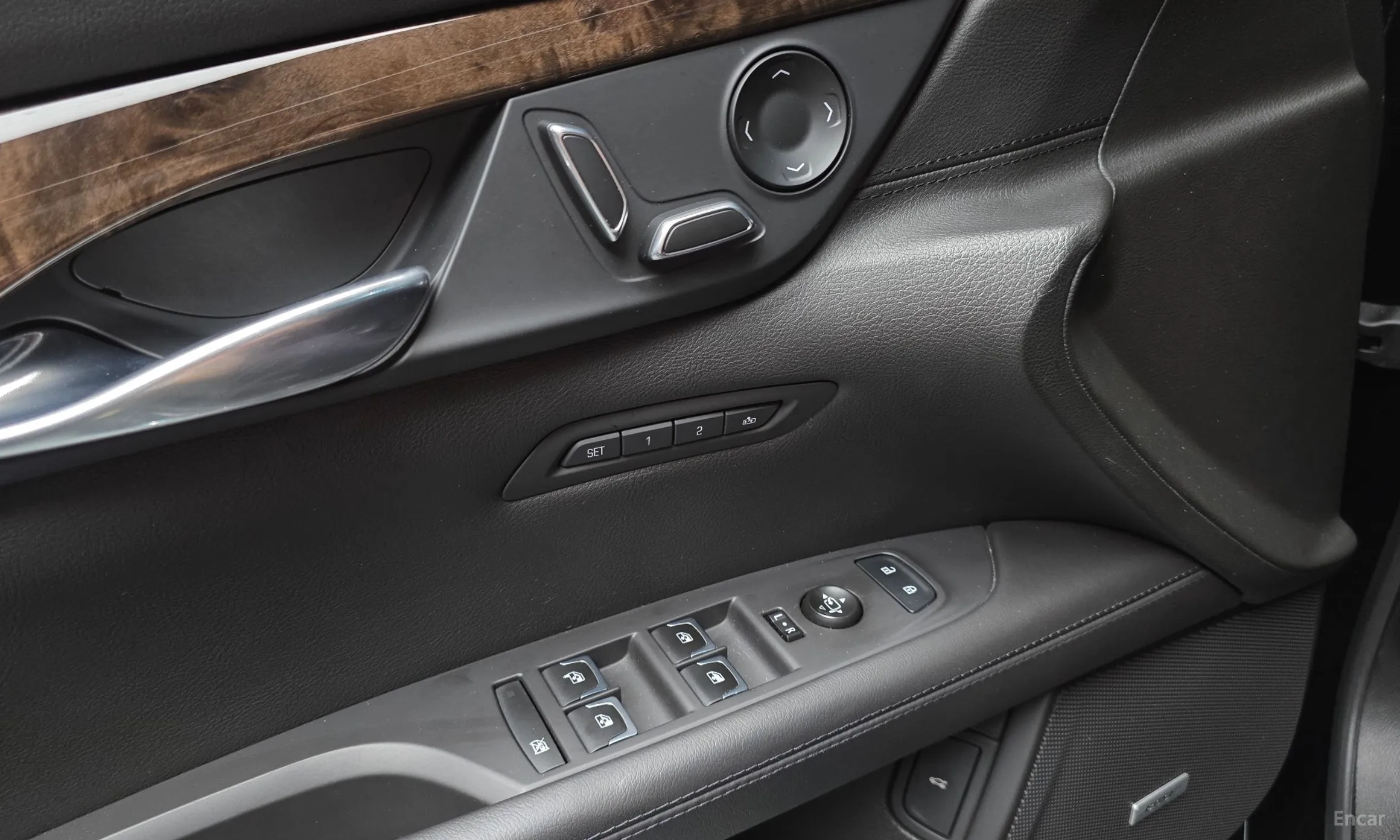 Cadillac CT6 превью 18