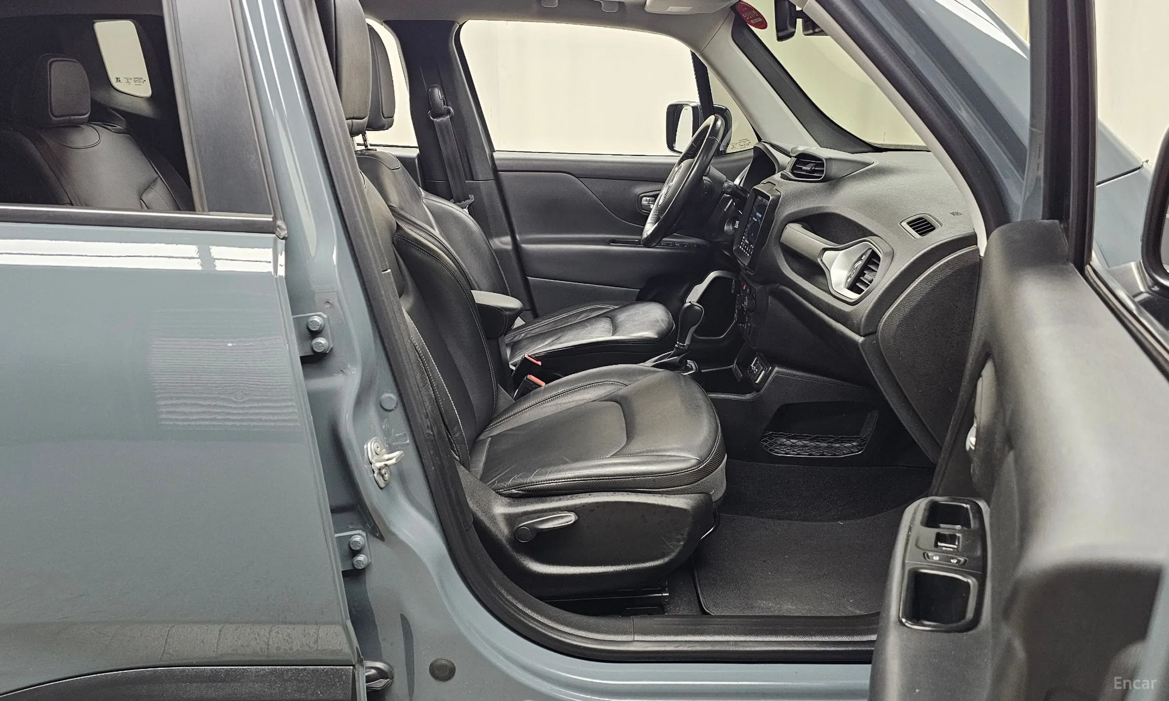 Jeep Renegade превью 11