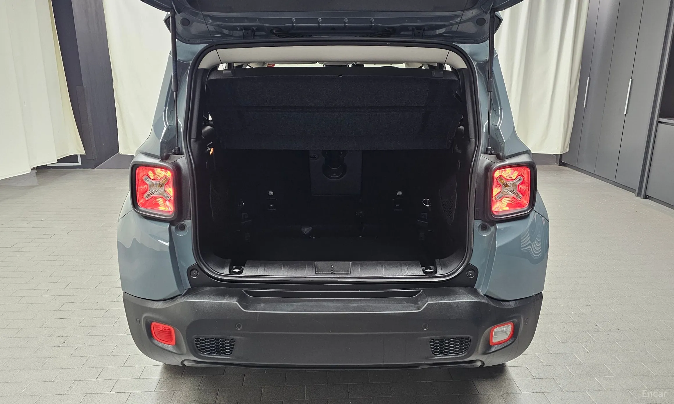 Jeep Renegade превью 20