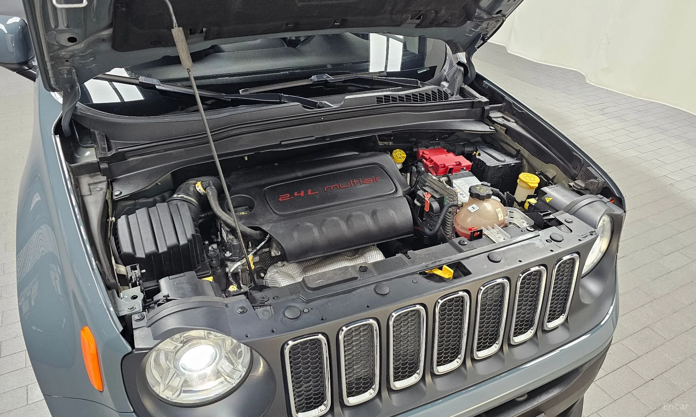 Jeep Renegade превью 6