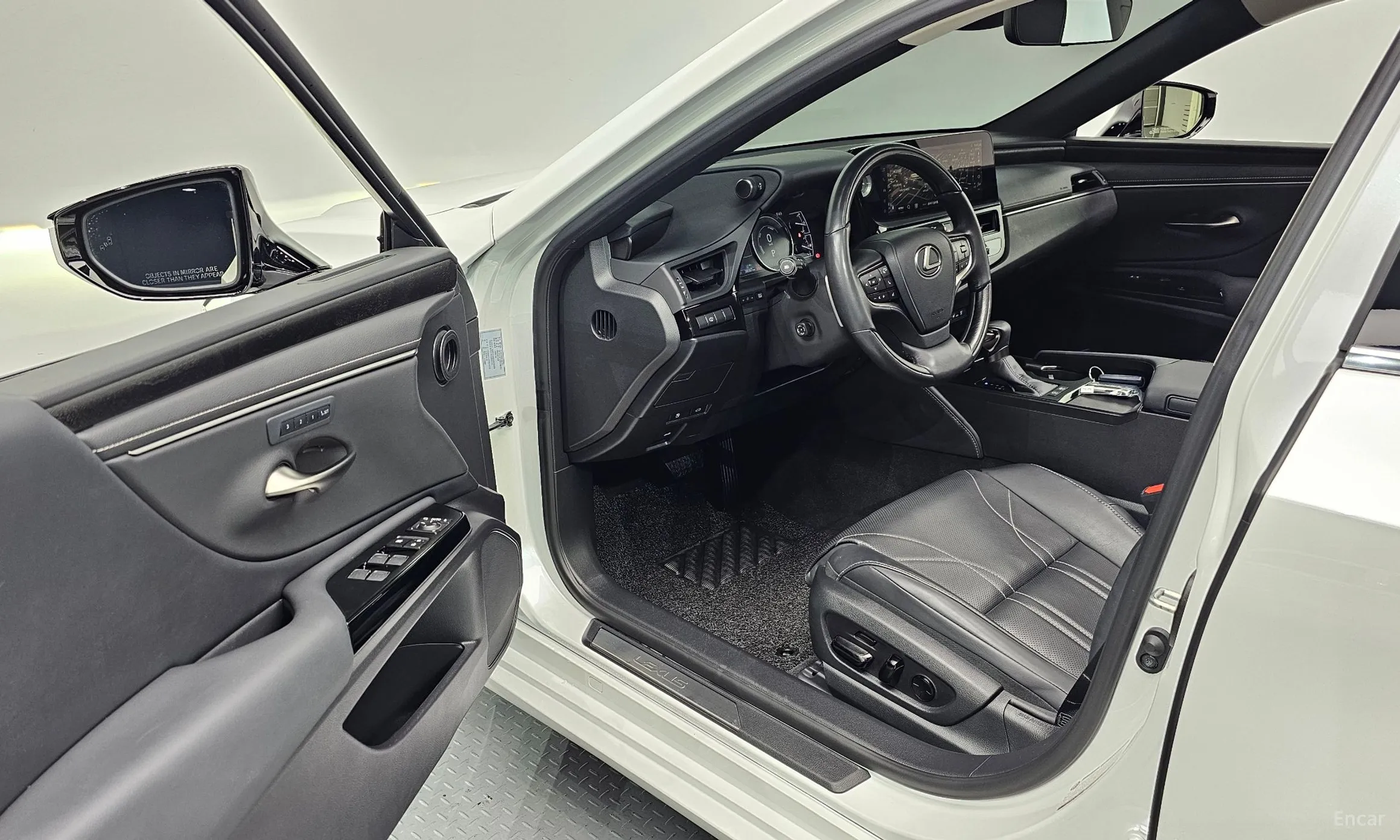 Lexus ES300h 7th Generation превью 10