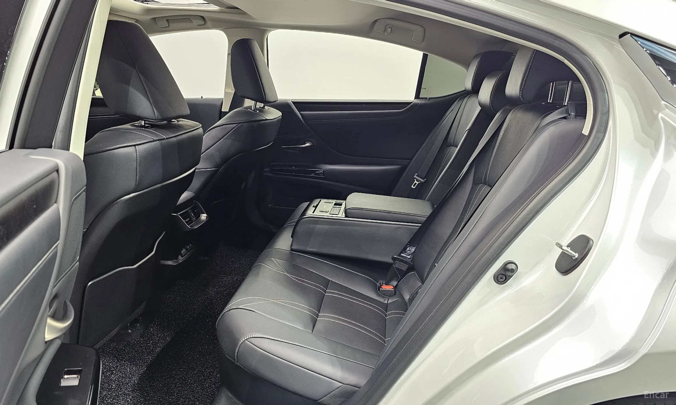 Lexus ES300h 7th Generation превью 11