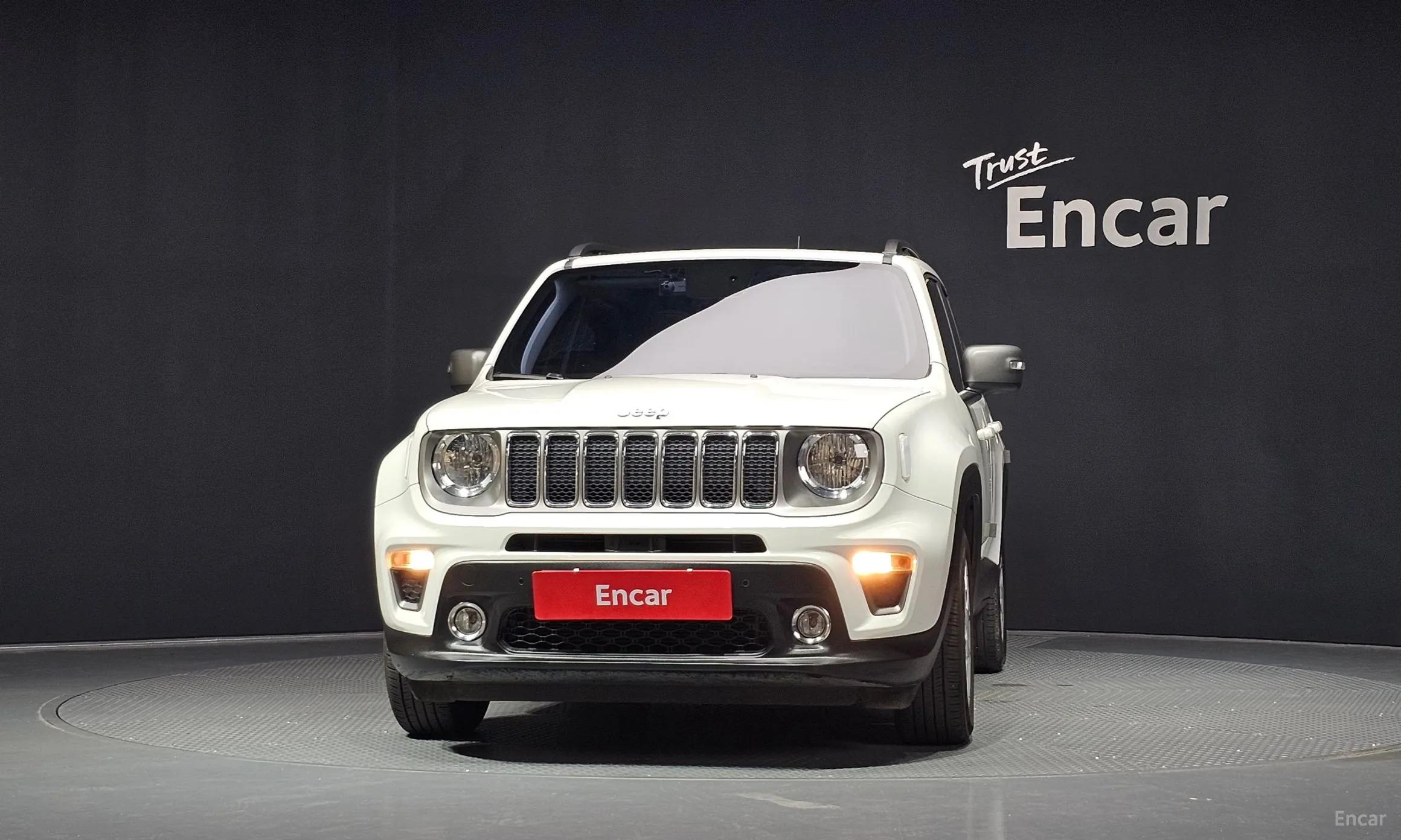 Jeep Renegade превью 3
