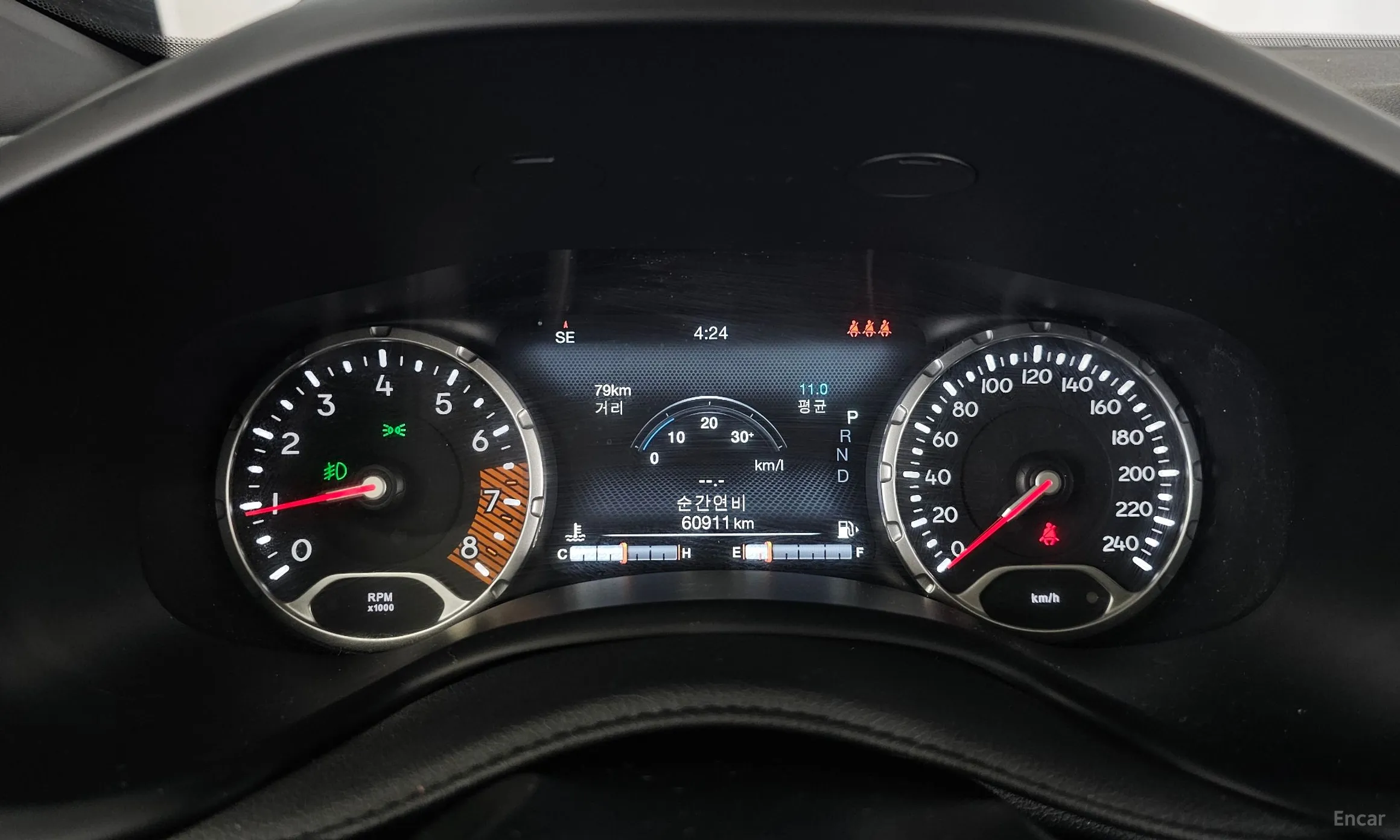 Jeep Renegade превью 8