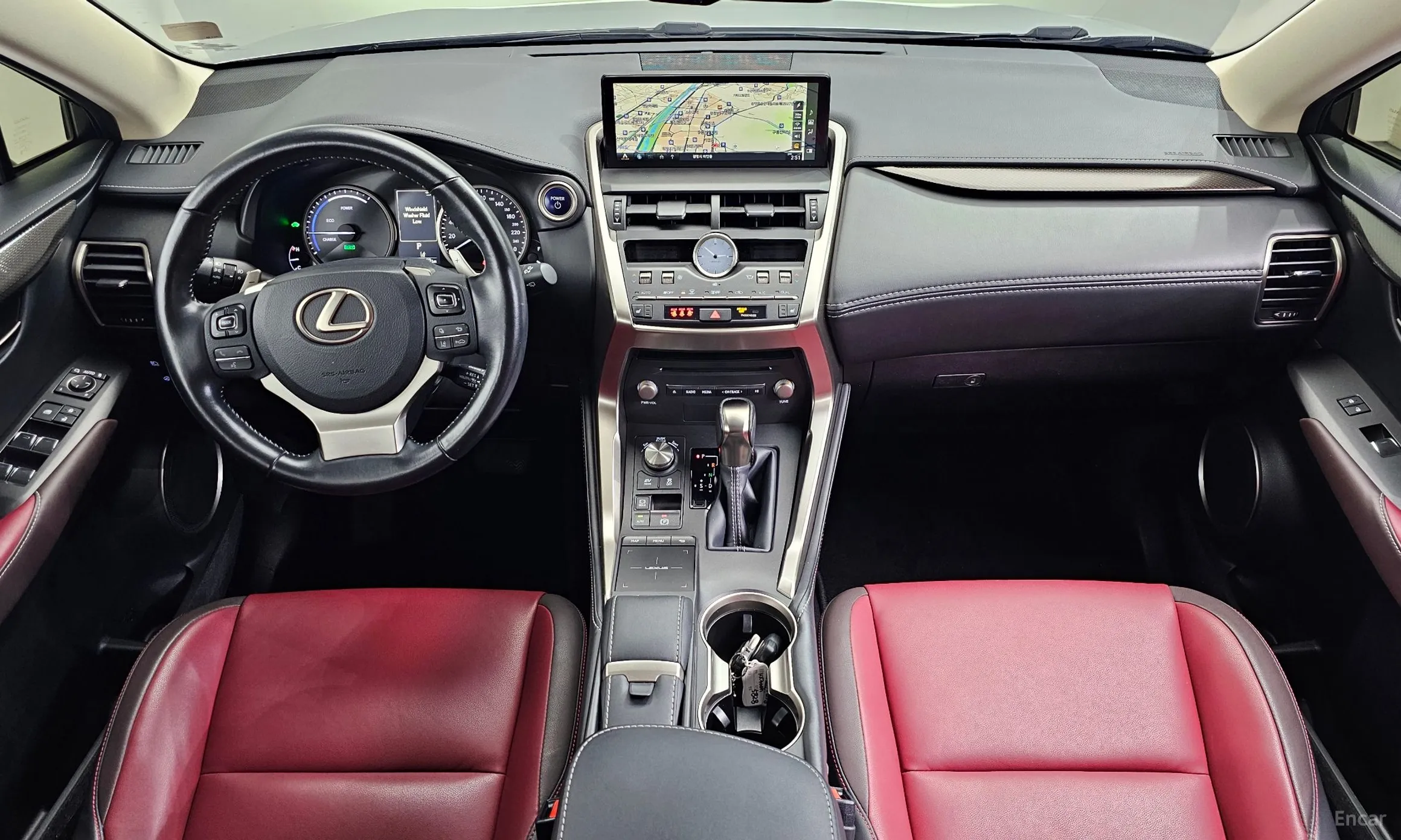 Lexus NX300h превью 7