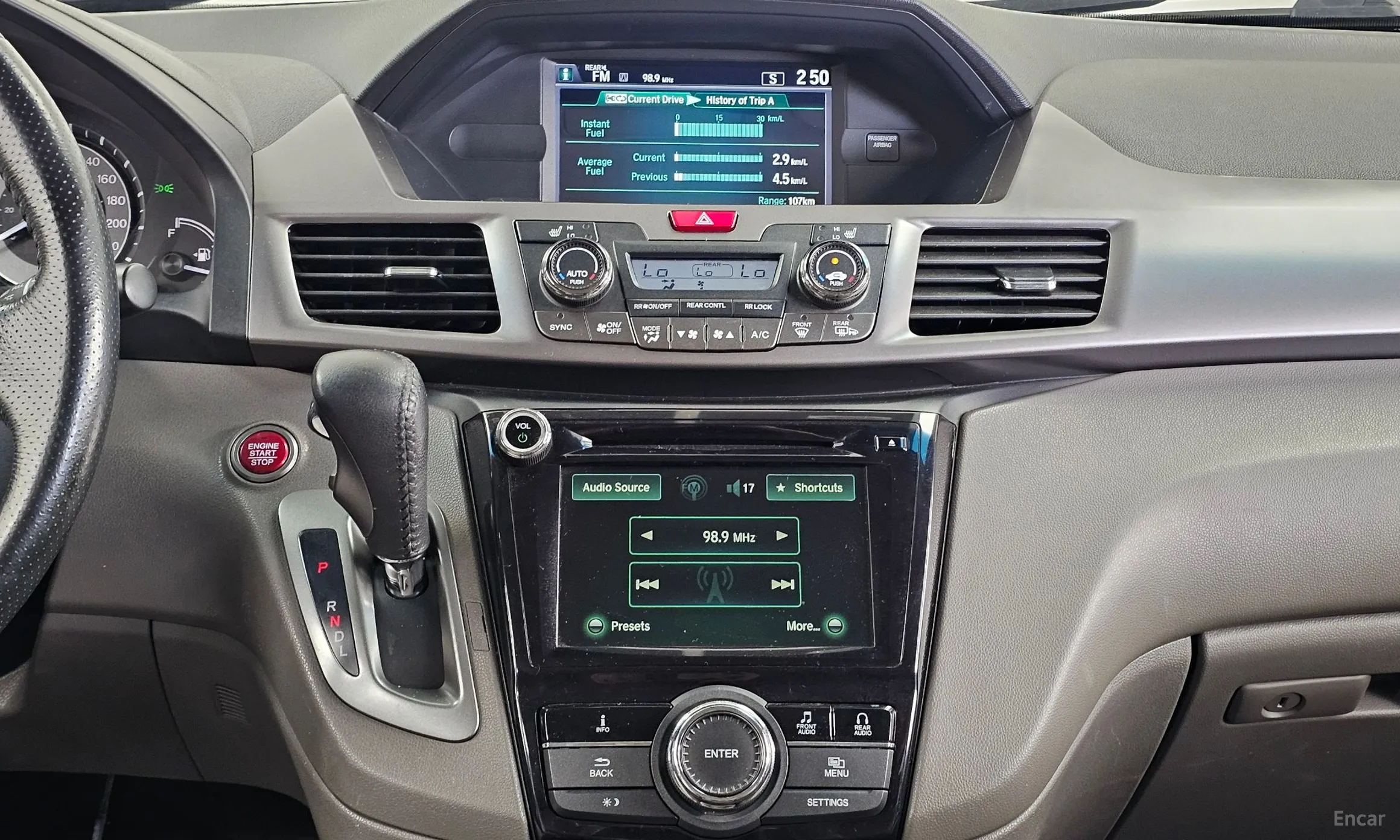 Honda Odyssey превью 14