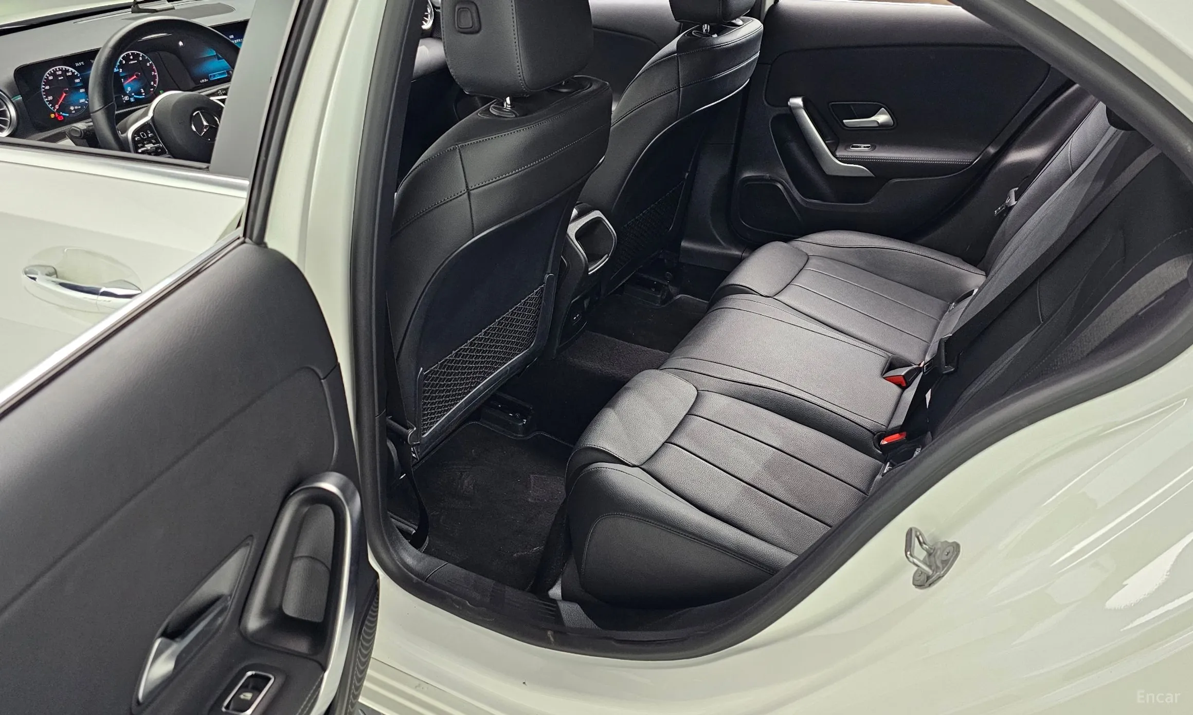 Mercedes Benz A-Class W177 превью 11