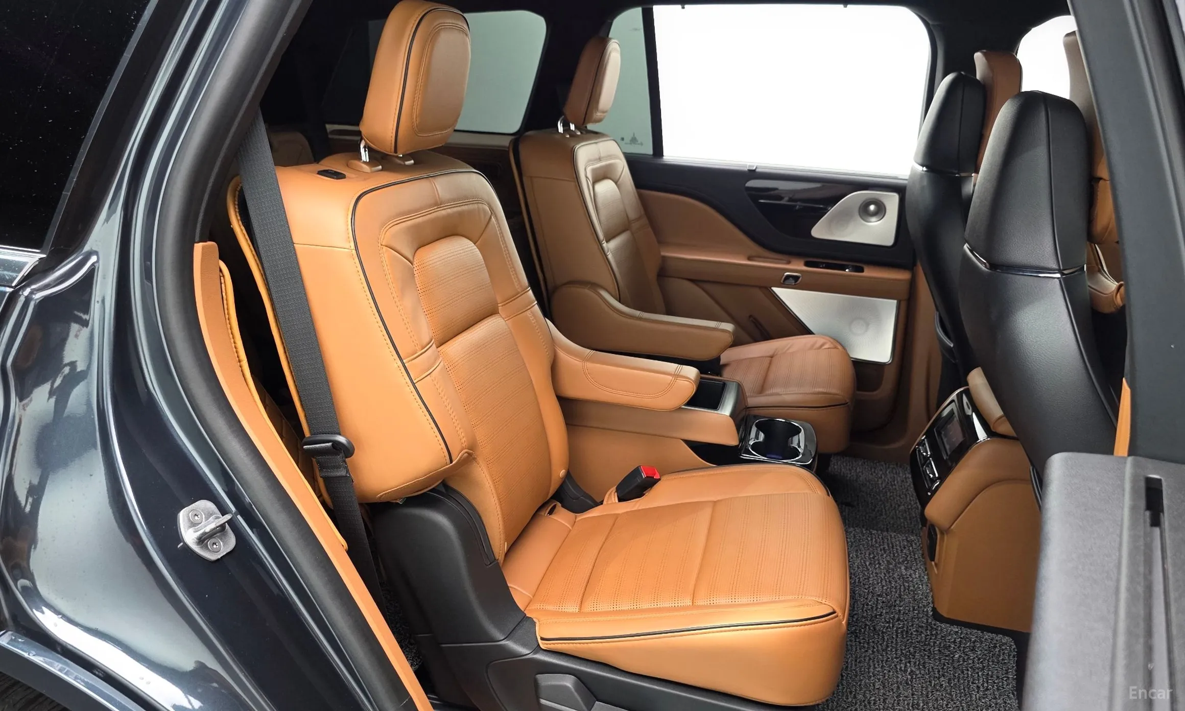Lincoln Aviator 2nd Generation превью 11