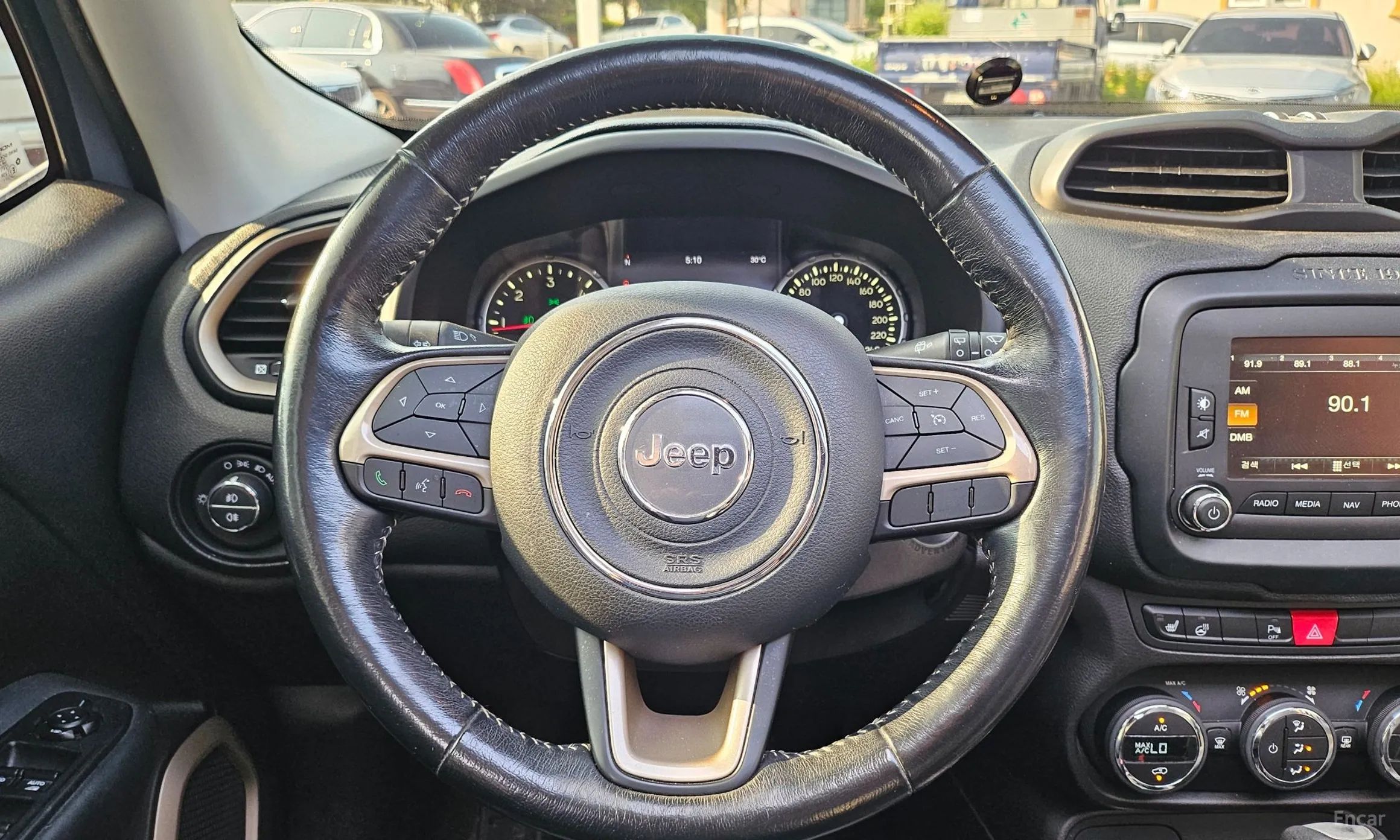 Jeep Renegade превью 16