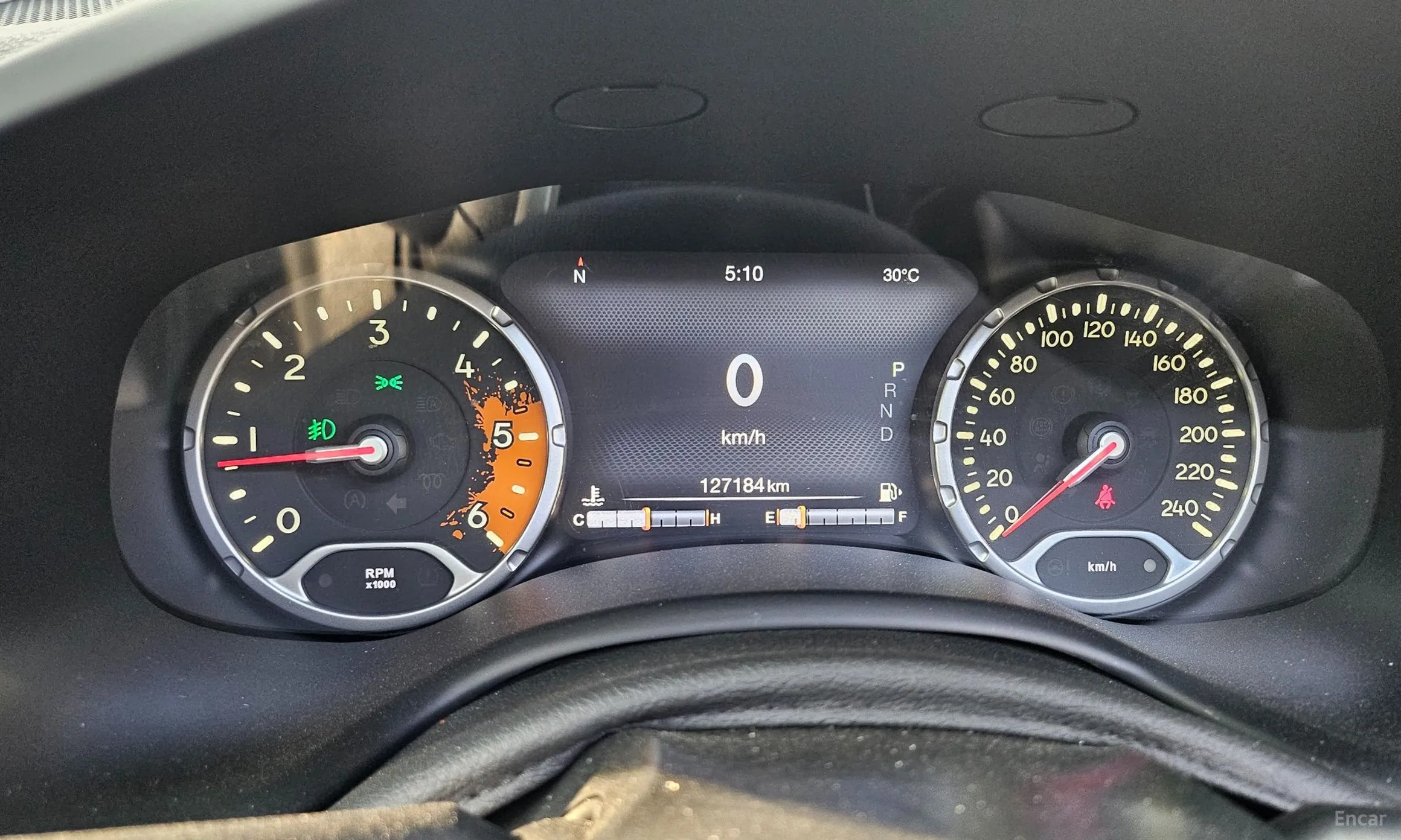 Jeep Renegade превью 17