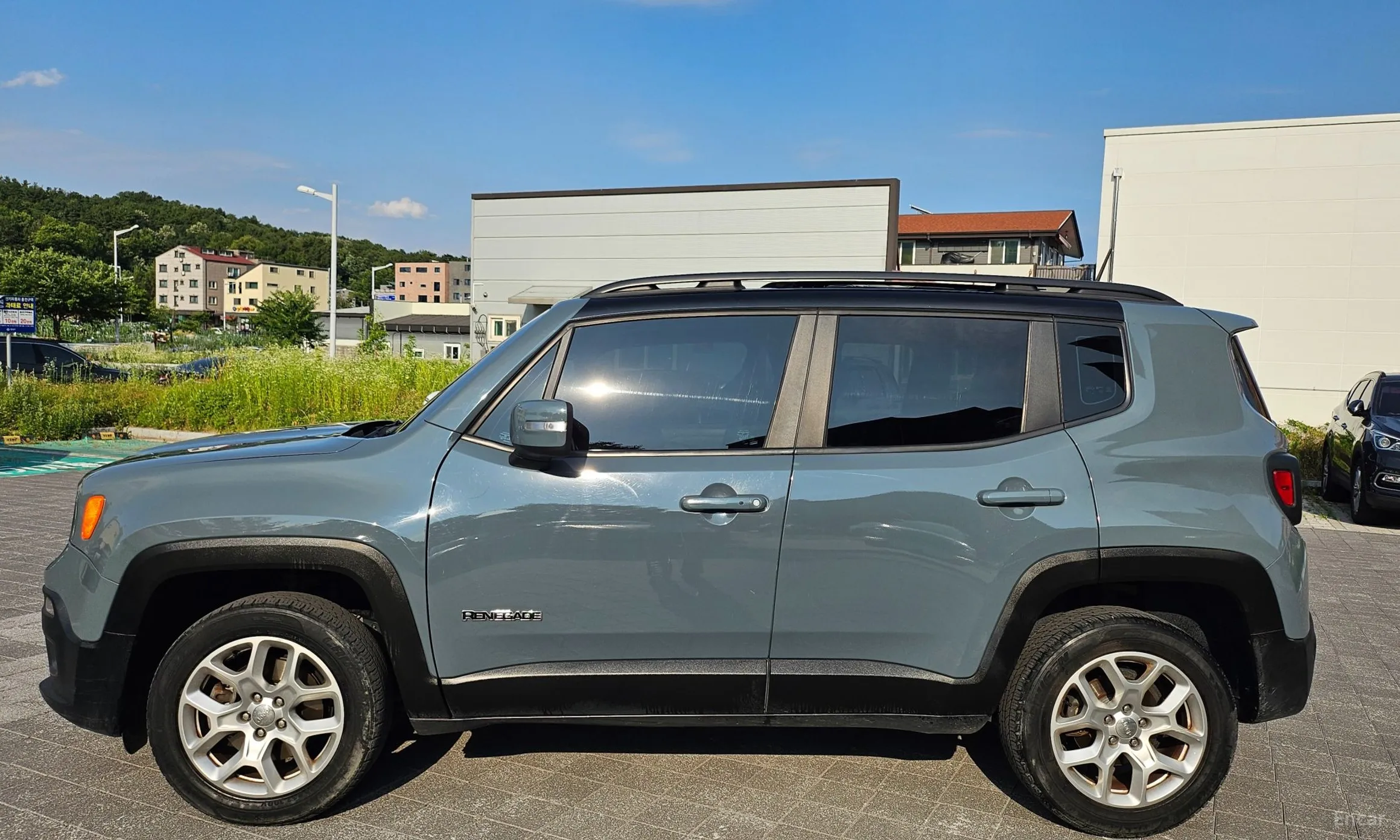 Jeep Renegade превью 8