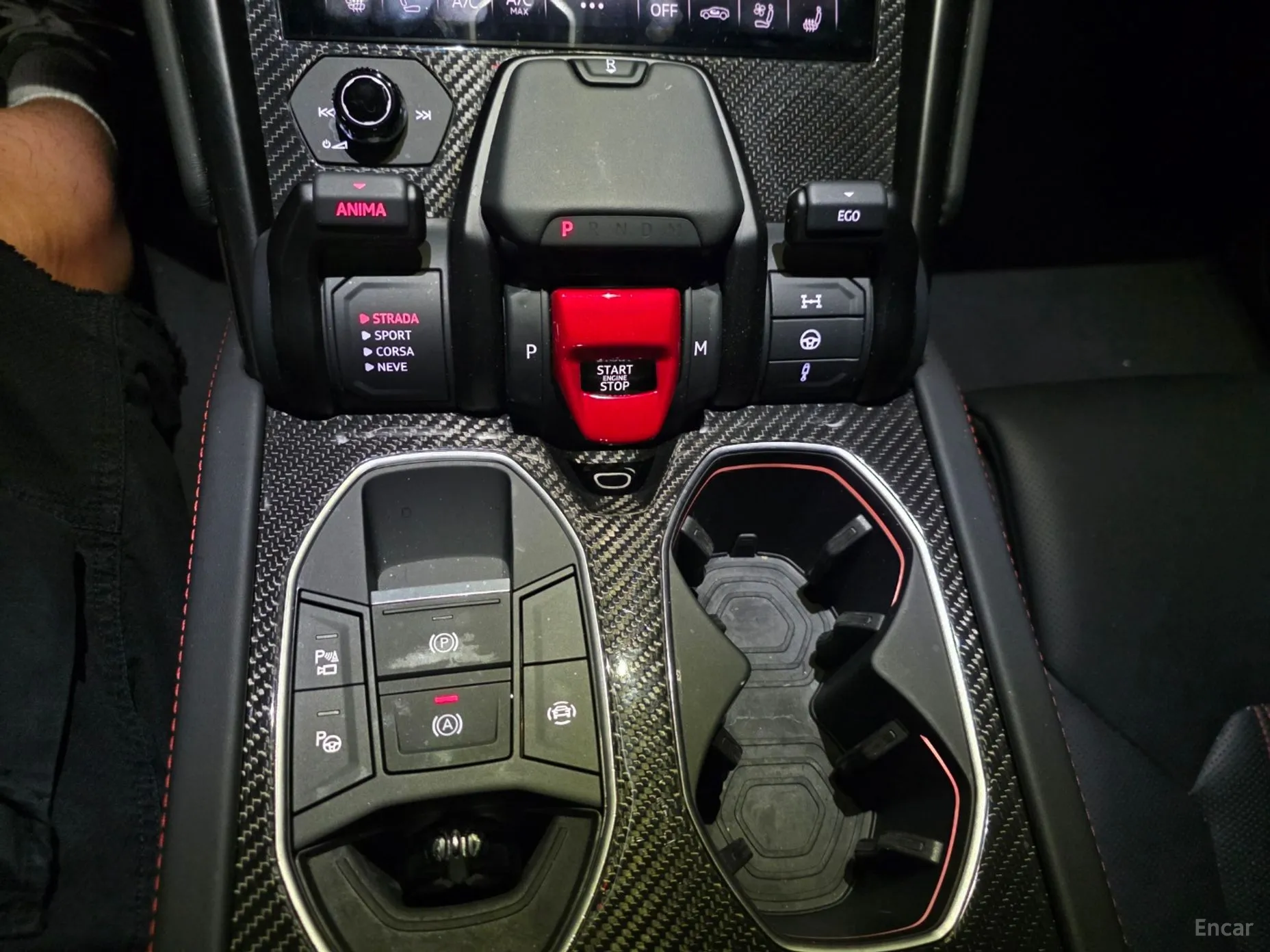 Lamborghini Urus превью 14