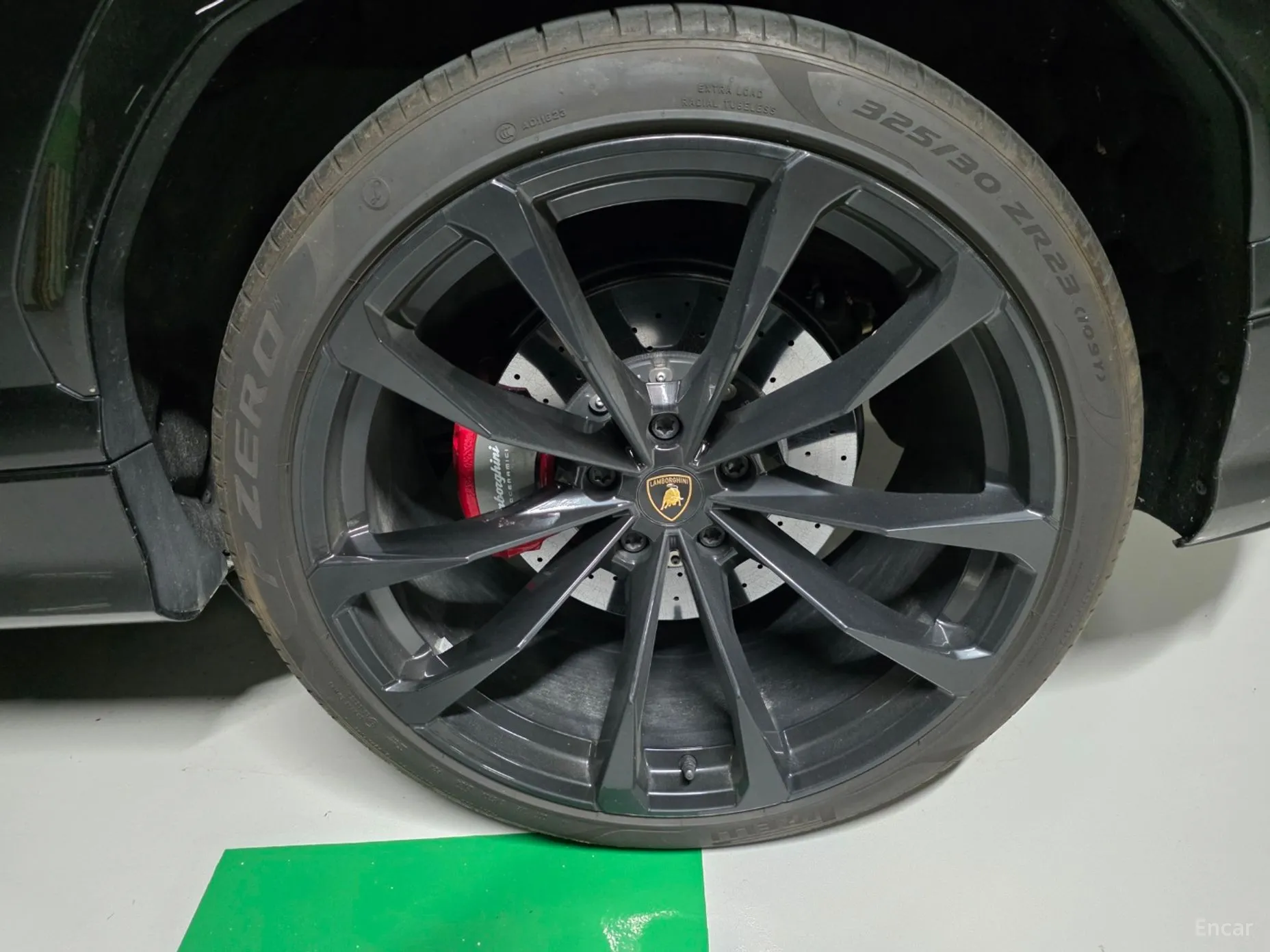 Lamborghini Urus превью 16