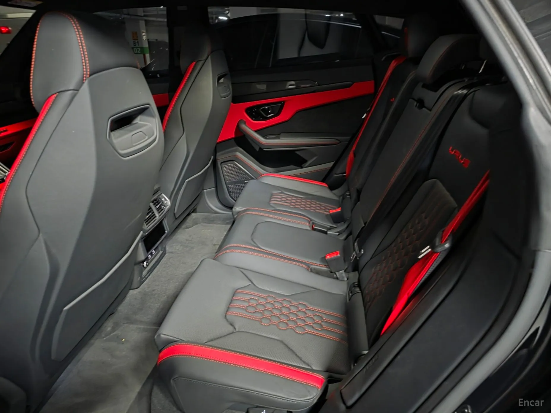 Lamborghini Urus превью 6