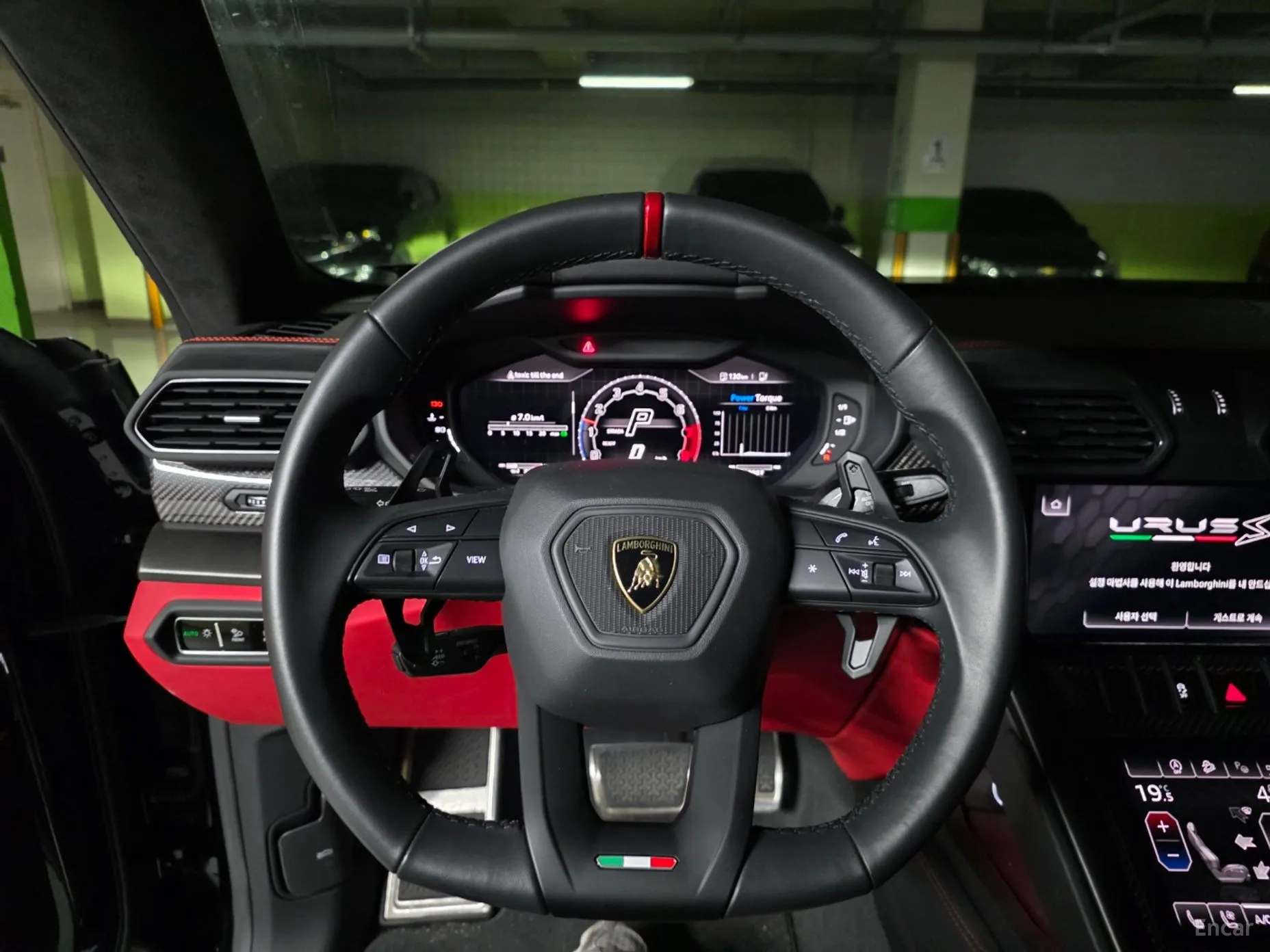 Lamborghini Urus превью 7