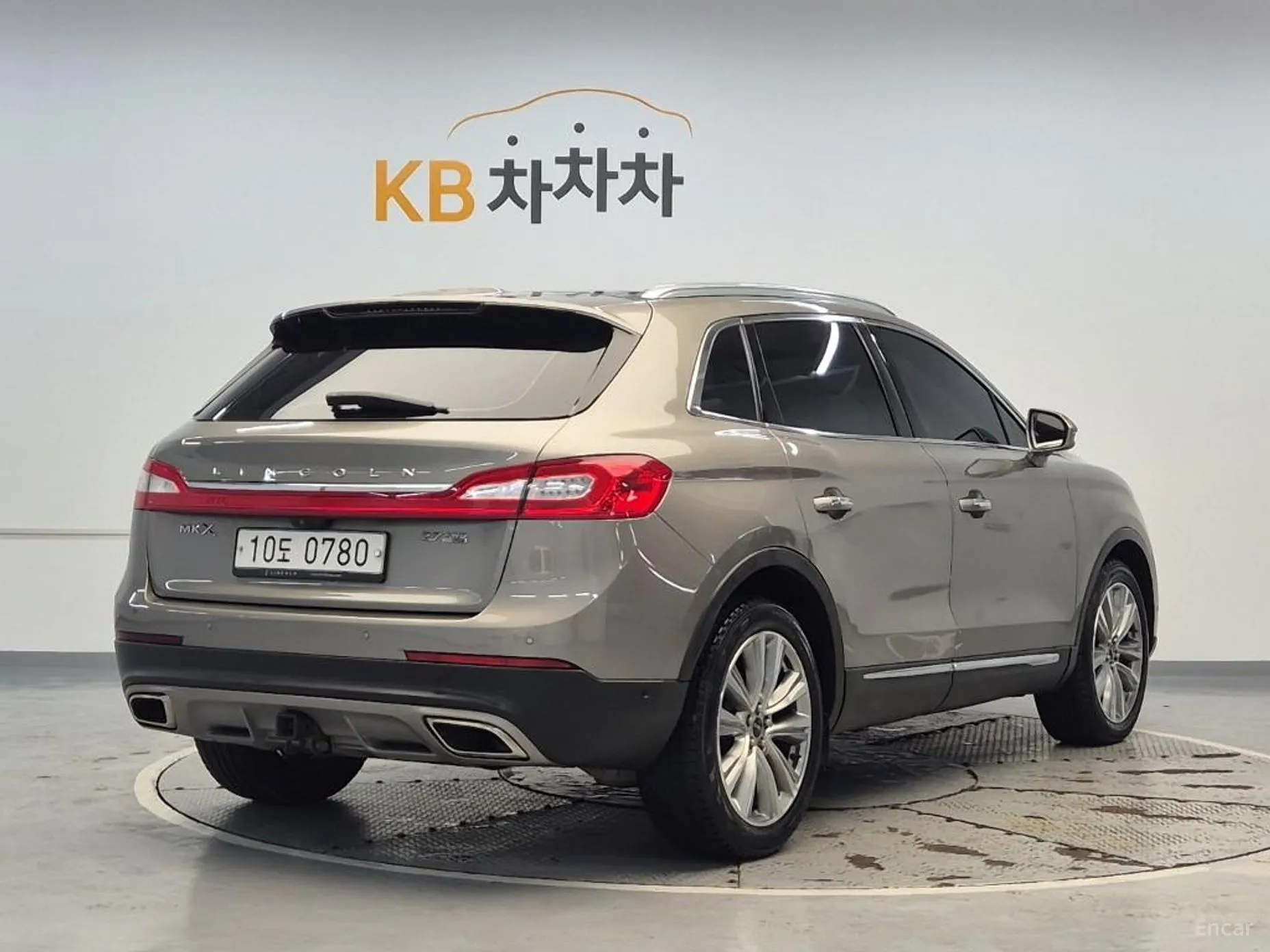 Lincoln MKX 2nd Generation превью 3