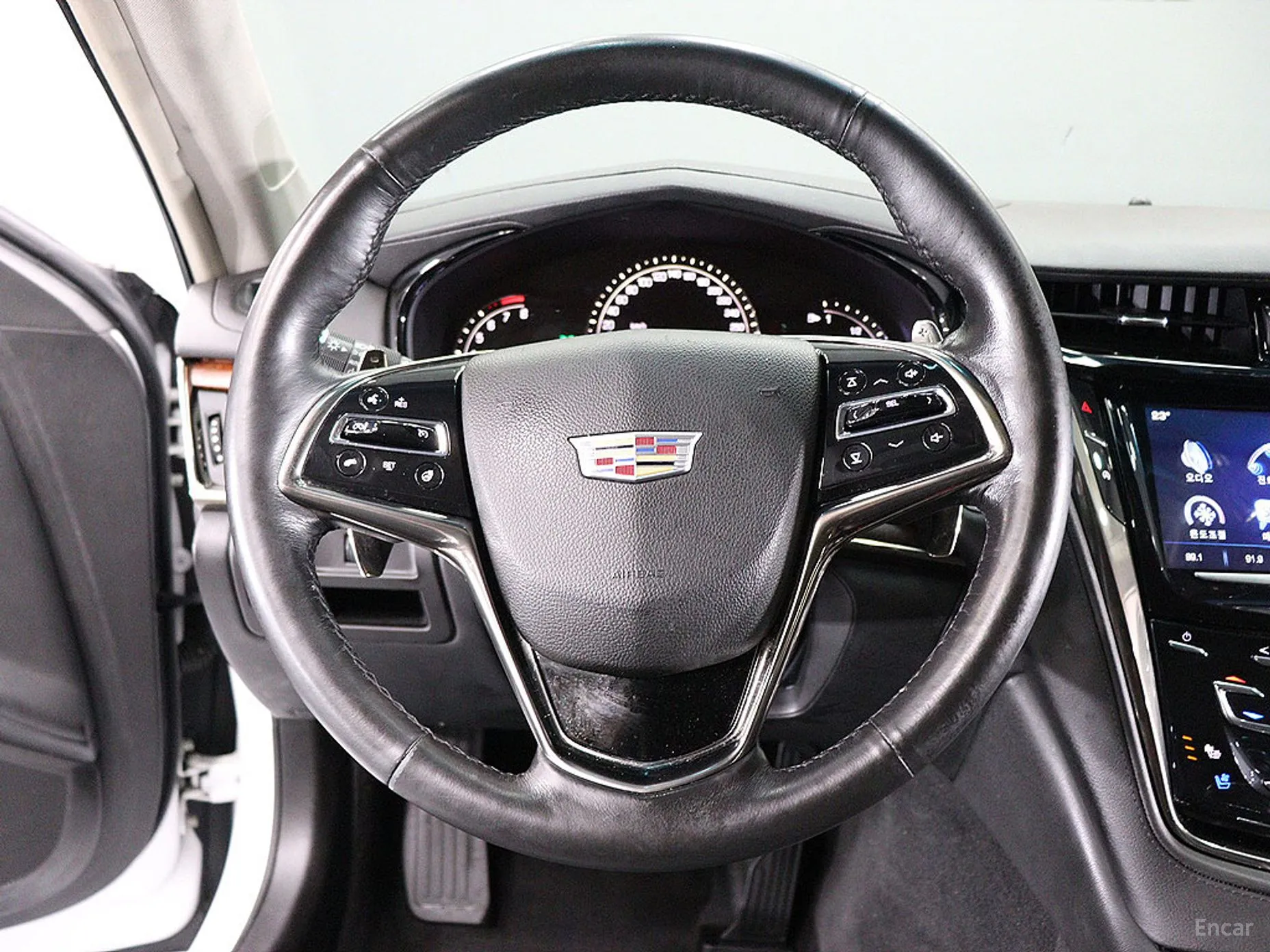 Cadillac CTS Gen 3 превью 13