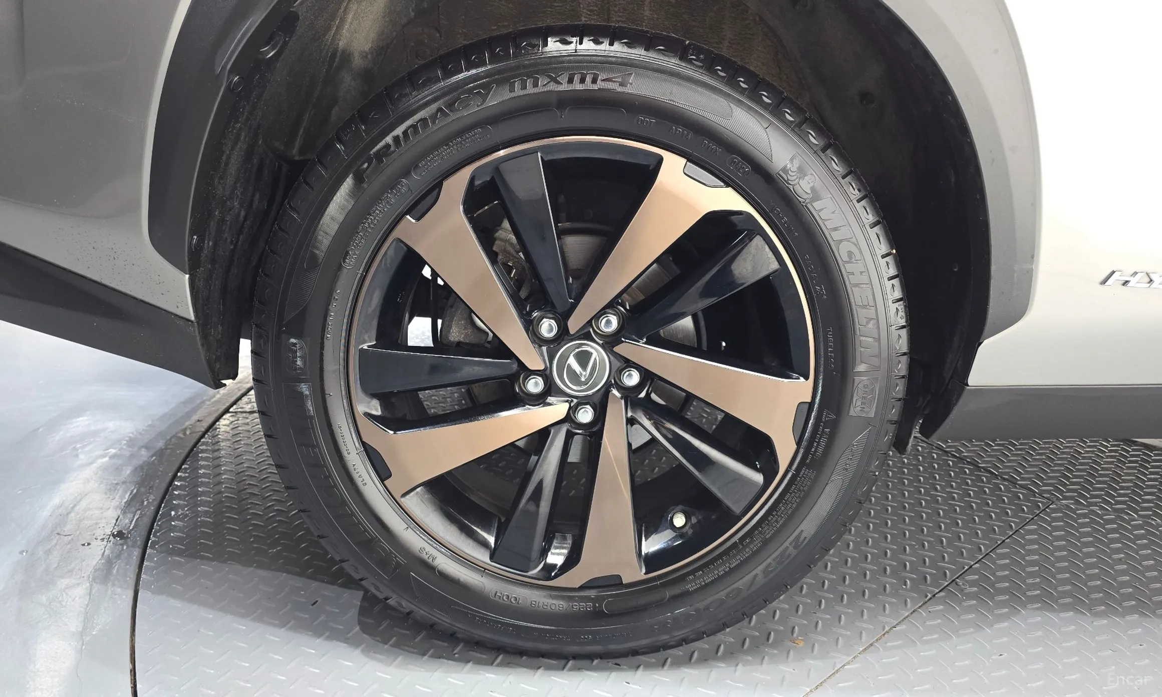 Lexus NX300h превью 5