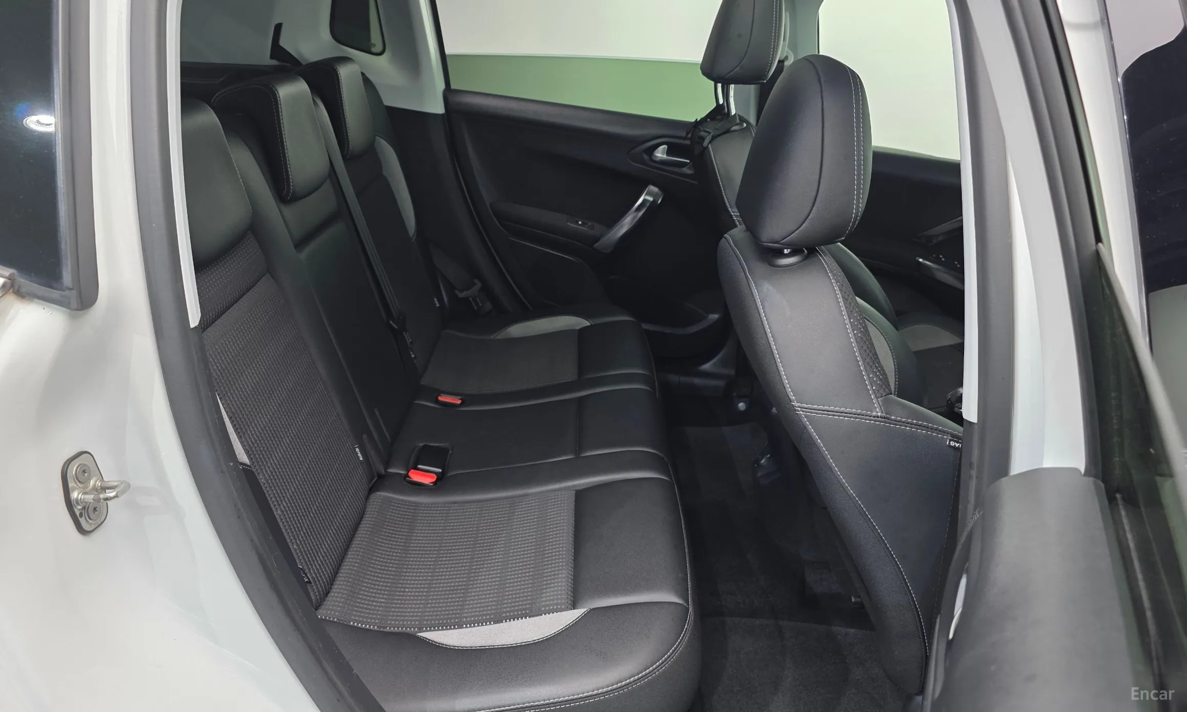 Peugeot 2008. превью 11