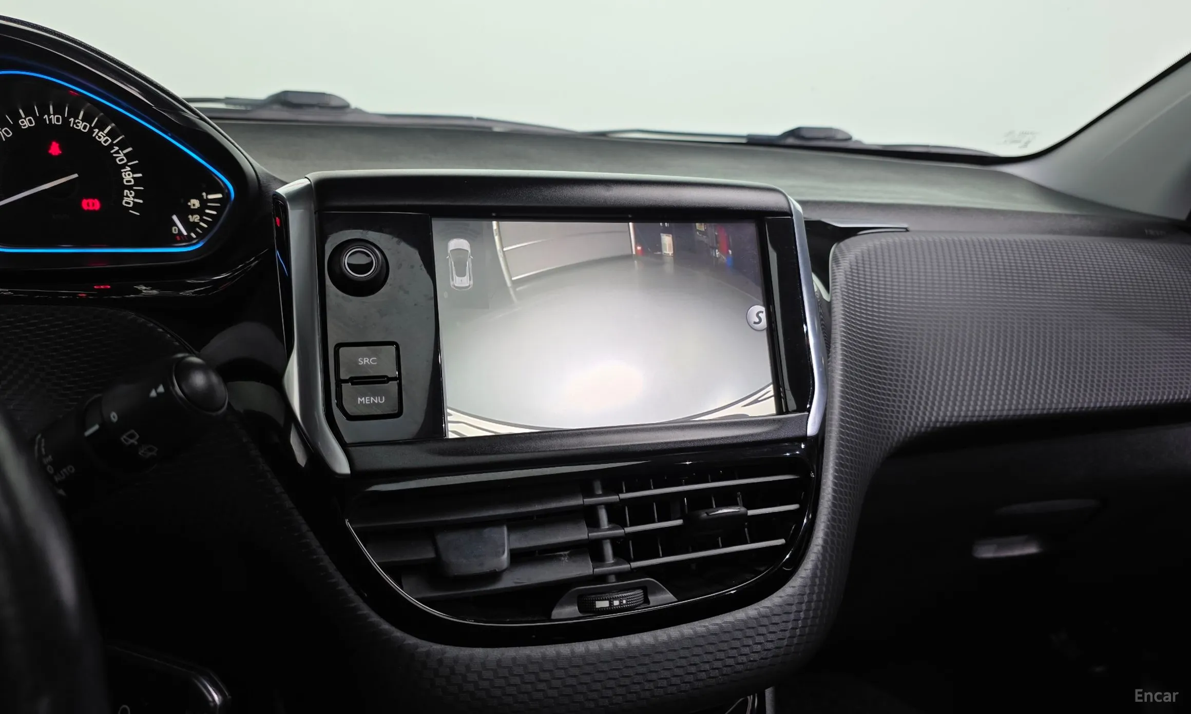 Peugeot 2008. превью 14