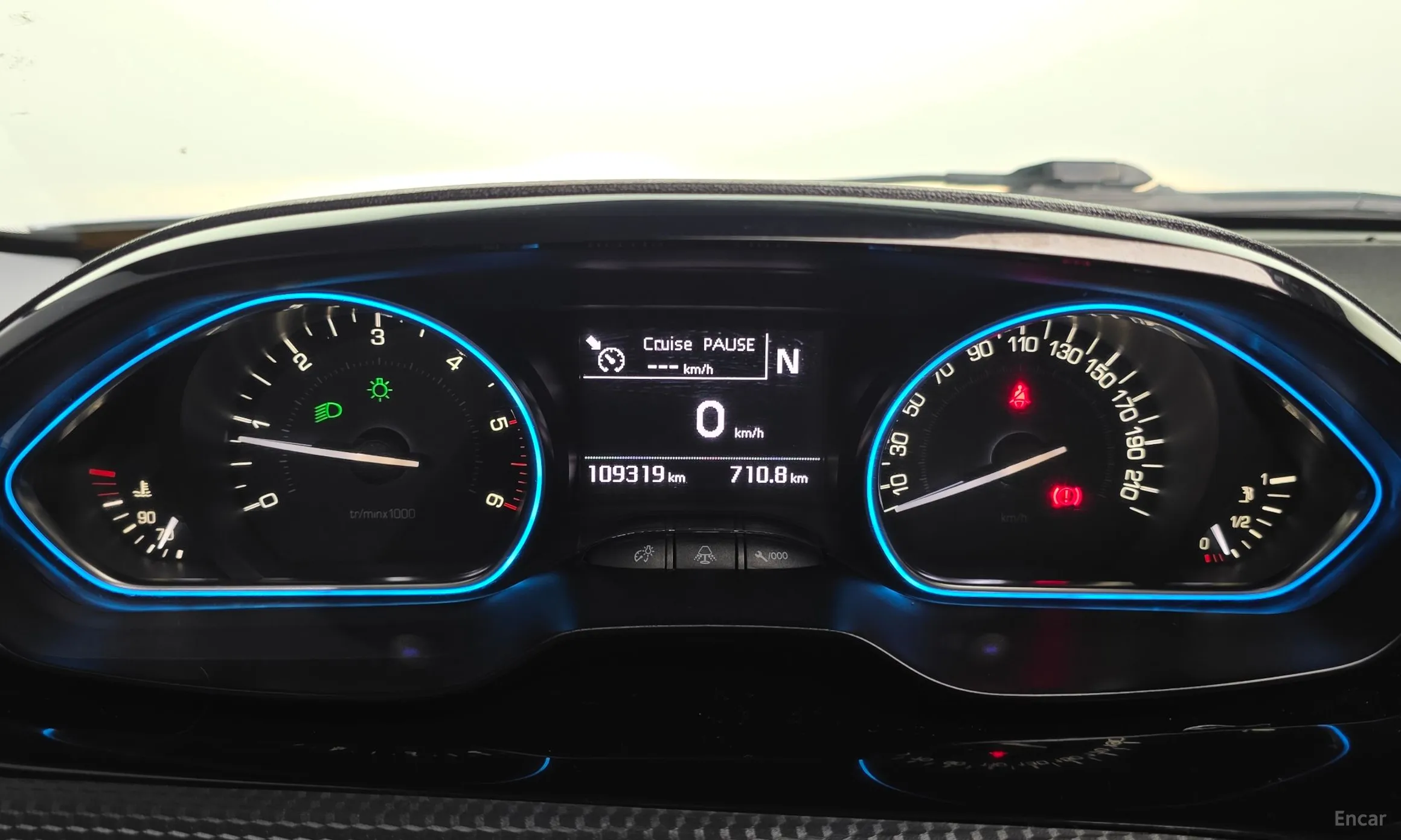 Peugeot 2008. превью 8