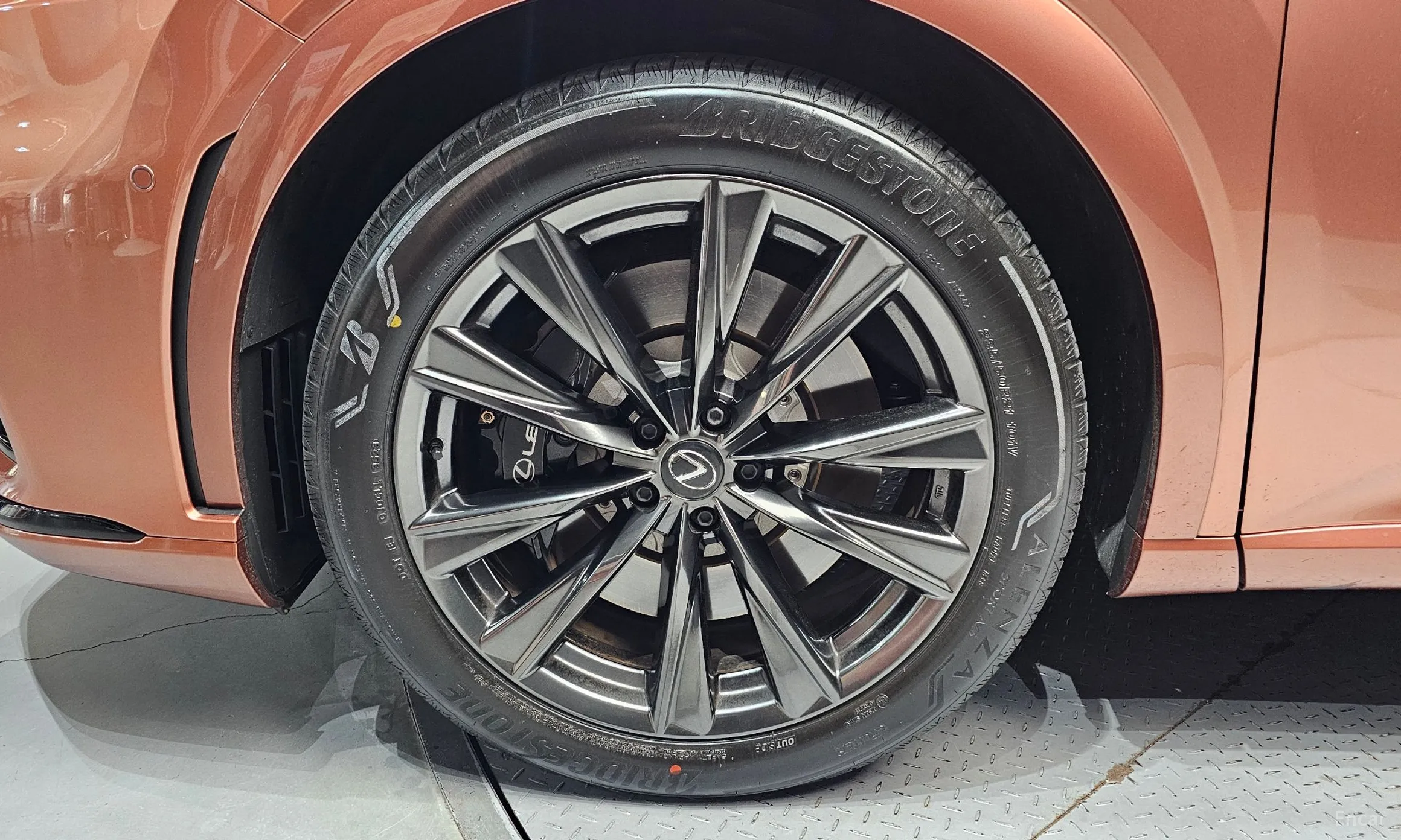 Lexus RX500h 5th Generation превью 5