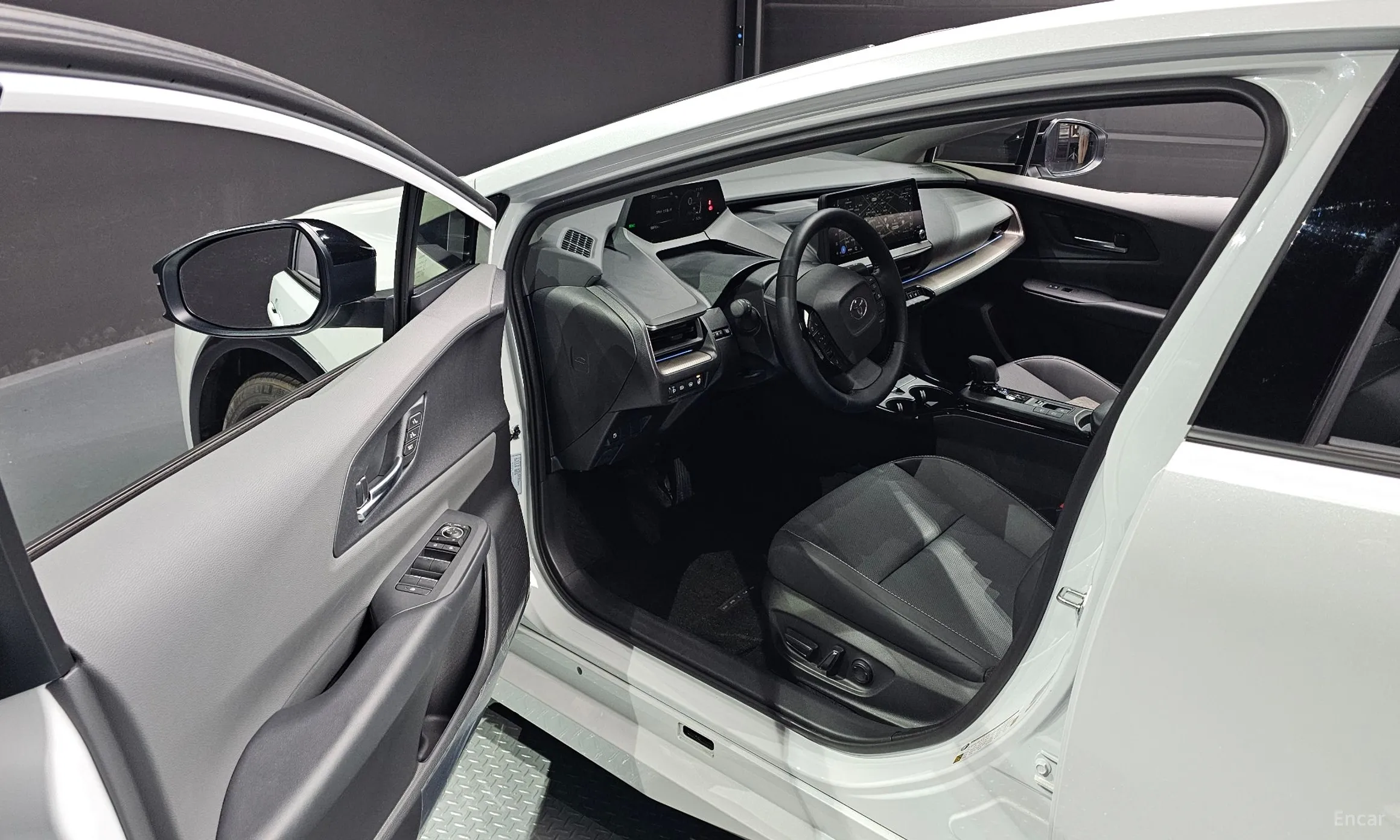 Toyota Prius 5th Generation превью 10