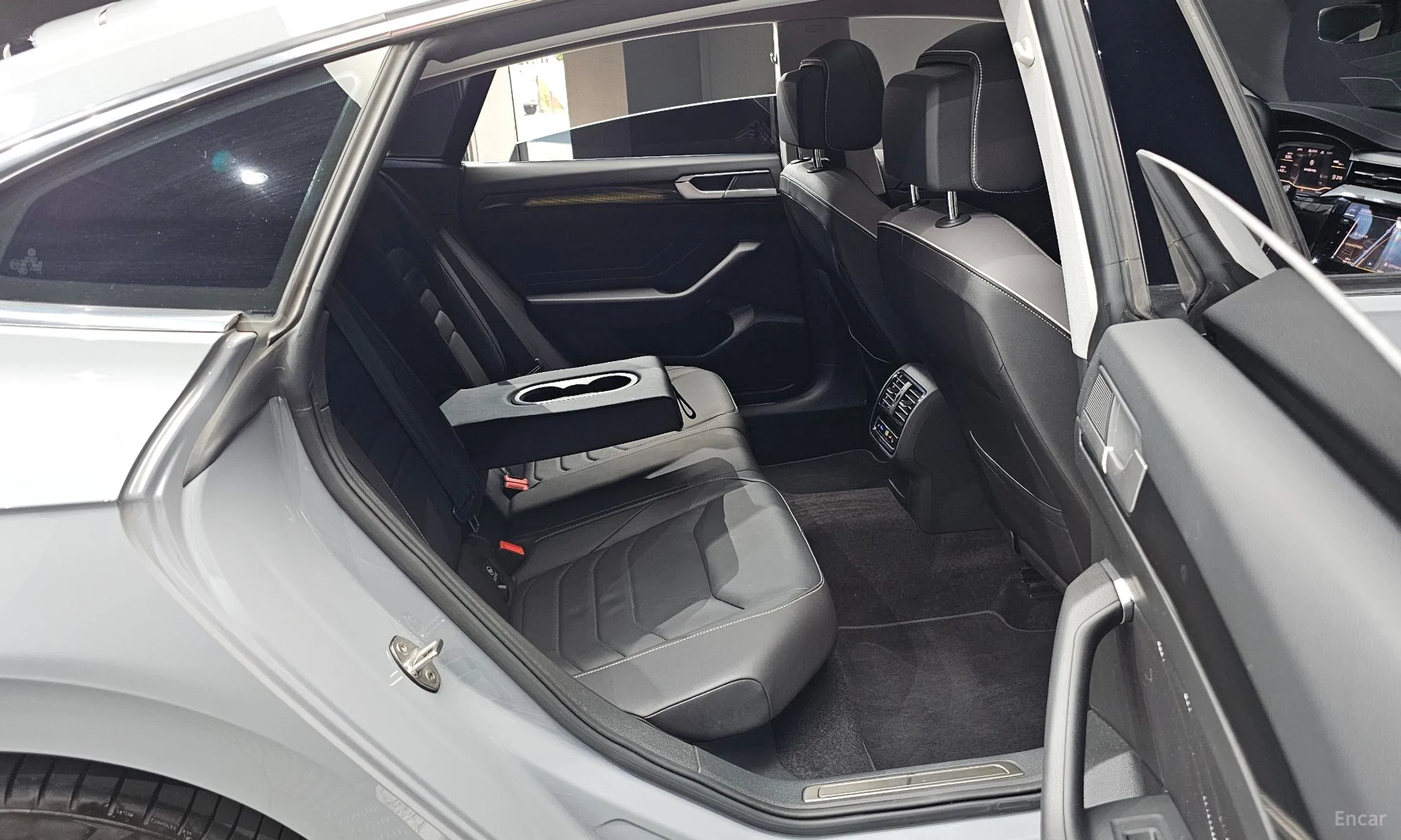 Volkswagen Ateon превью 11