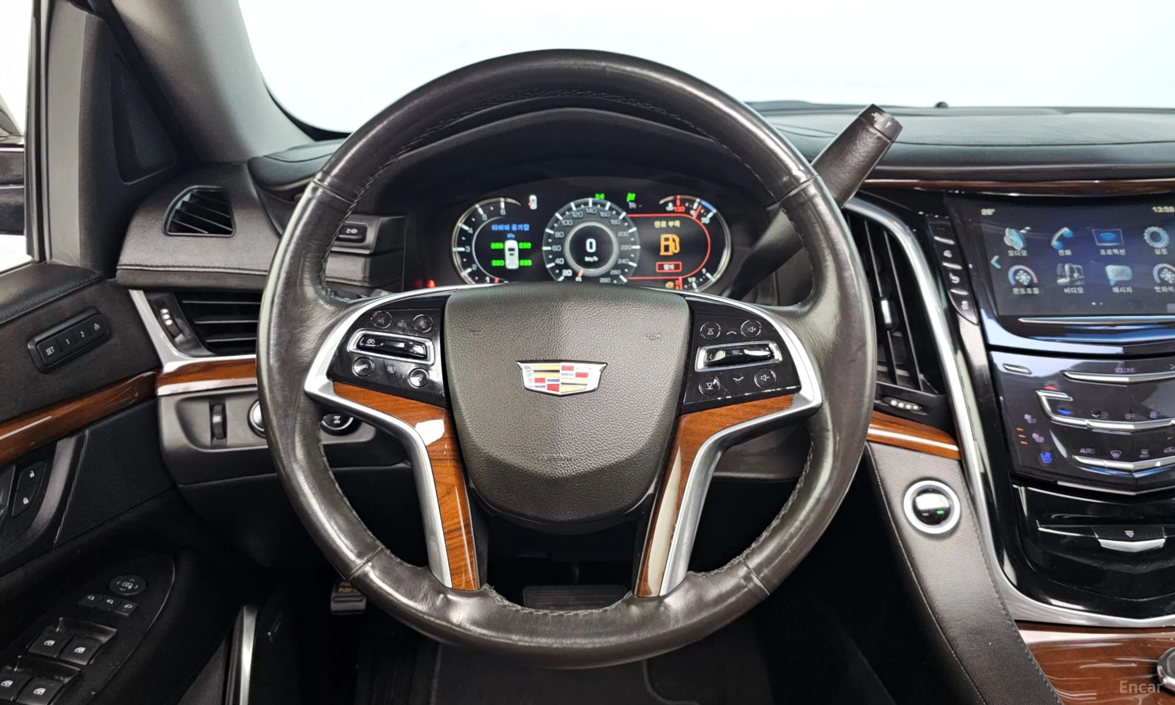 Cadillac Escalade превью 13