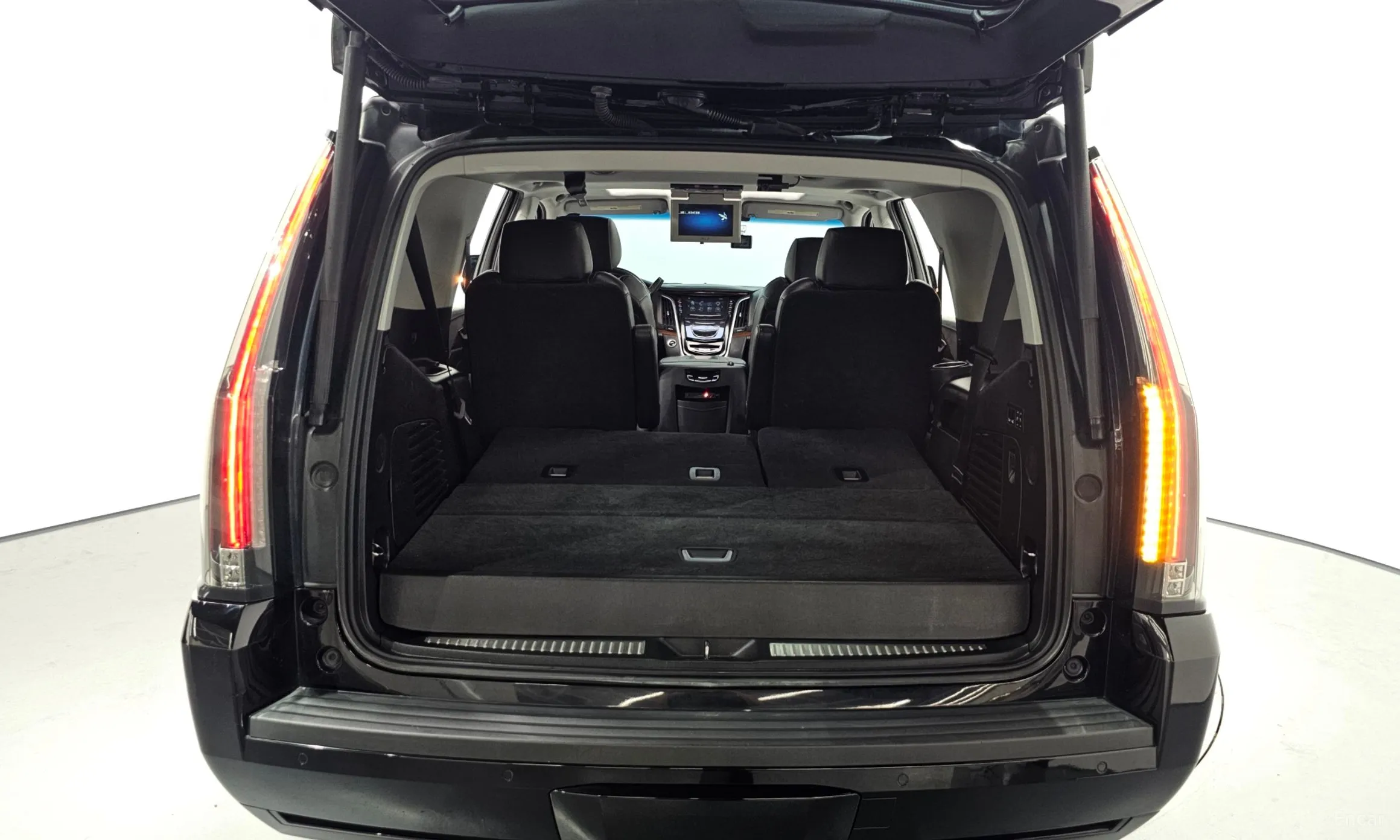 Cadillac Escalade превью 16
